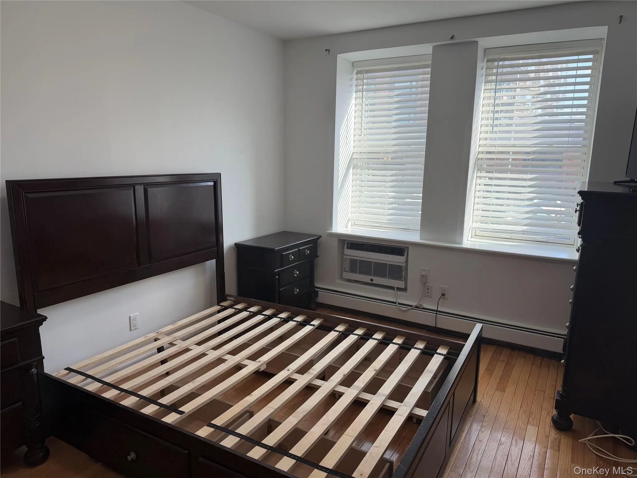 25 Broadway, Long Beach, NY, 1 Bedroom Bedrooms, 3 Rooms Rooms,1 BathroomBathrooms,Residential Lease,For Rent,Broadway,0,1009116 25 Broadway, Long Beach, NY, 1 Bedroom Bedrooms, 3 Rooms Rooms,1 BathroomBathrooms,Residential Lease,For Rent,Broadway,0,1009116