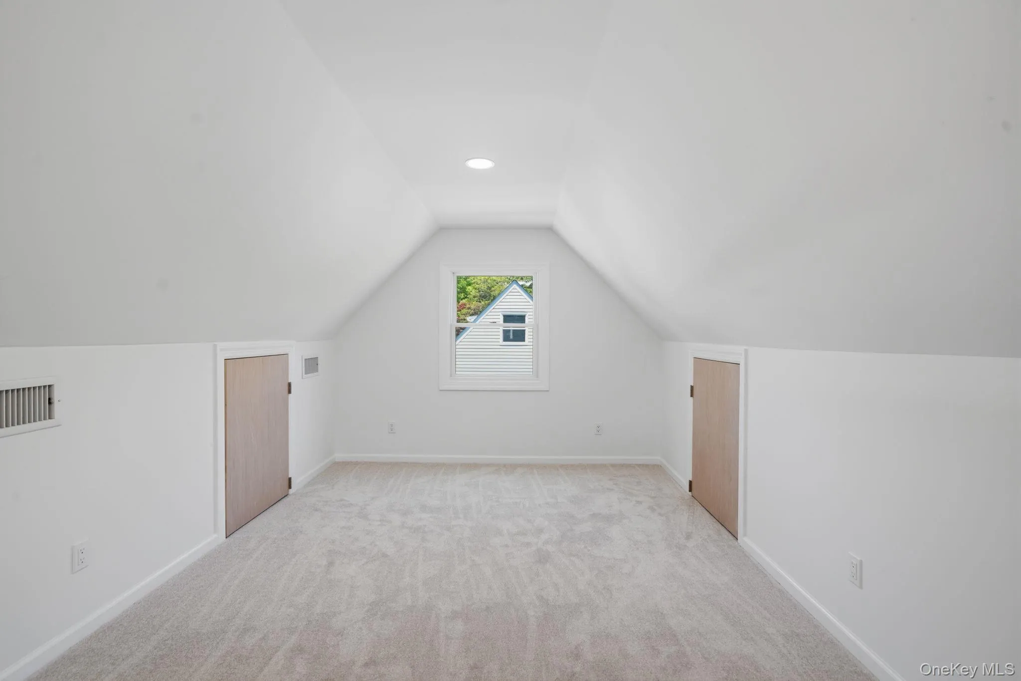 14 Reizen Avenue, Brookhaven, NY, 3 Bedrooms Bedrooms, 6 Rooms Rooms,2 BathroomsBathrooms,Residential,For Rent,Reizen,0,1009118 14 Reizen Avenue, Brookhaven, NY, 3 Bedrooms Bedrooms, 6 Rooms Rooms,2 BathroomsBathrooms,Residential,For Rent,Reizen,0,1009118