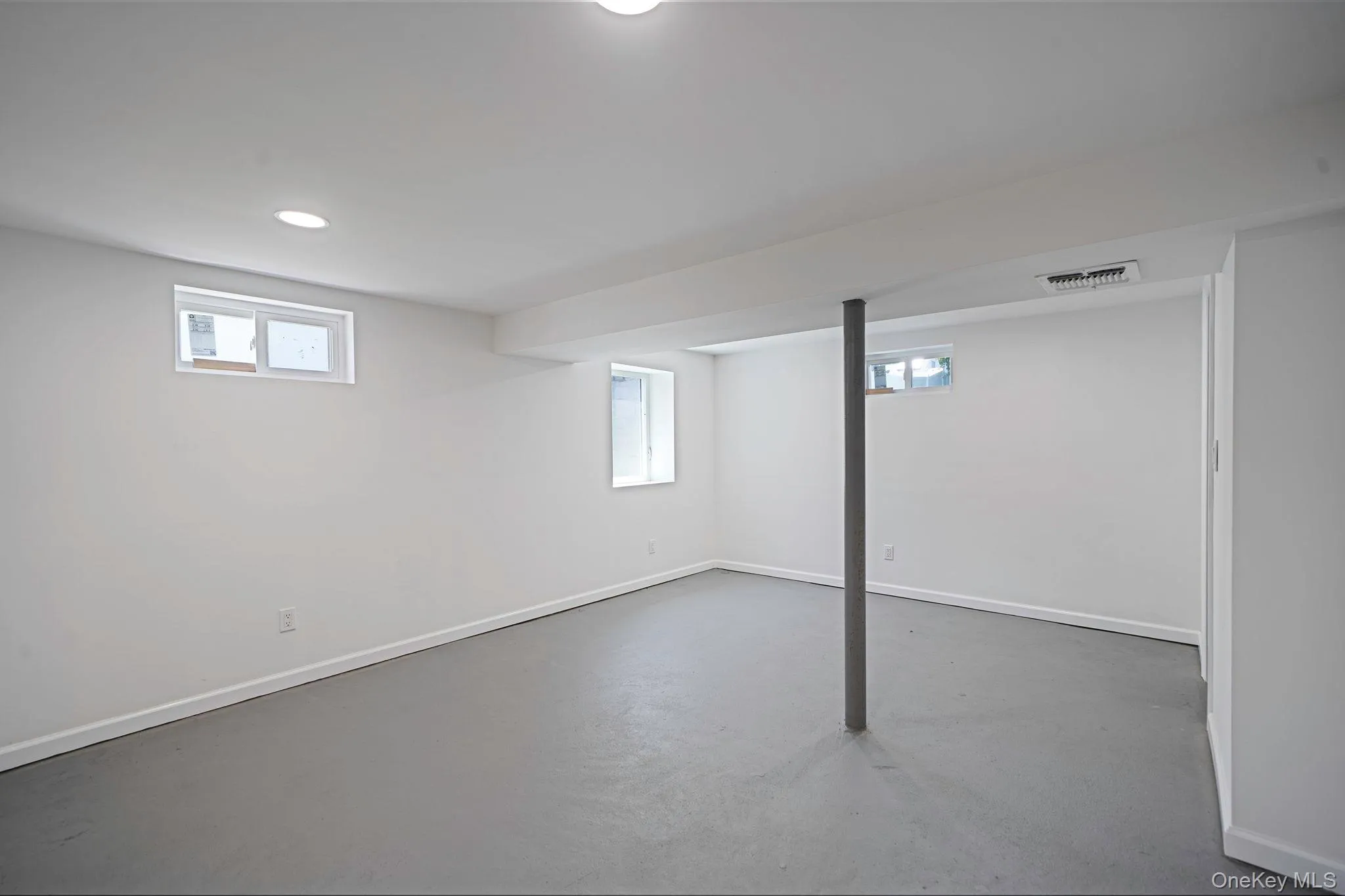 14 Reizen Avenue, Brookhaven, NY, 3 Bedrooms Bedrooms, 6 Rooms Rooms,2 BathroomsBathrooms,Residential,For Rent,Reizen,0,1009118 14 Reizen Avenue, Brookhaven, NY, 3 Bedrooms Bedrooms, 6 Rooms Rooms,2 BathroomsBathrooms,Residential,For Rent,Reizen,0,1009118