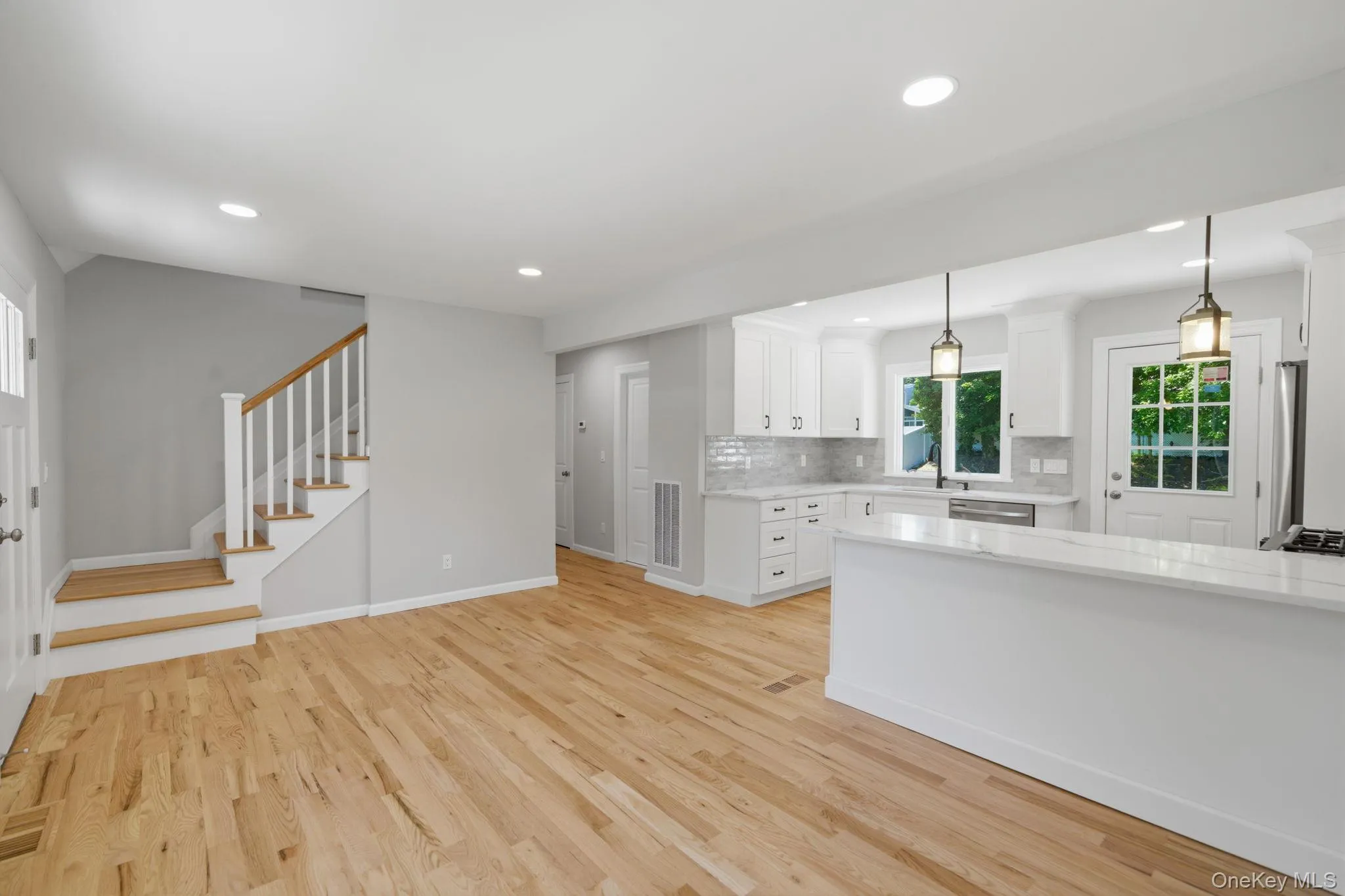 14 Reizen Avenue, Brookhaven, NY, 3 Bedrooms Bedrooms, 6 Rooms Rooms,2 BathroomsBathrooms,Residential,For Rent,Reizen,0,1009118 14 Reizen Avenue, Brookhaven, NY, 3 Bedrooms Bedrooms, 6 Rooms Rooms,2 BathroomsBathrooms,Residential,For Rent,Reizen,0,1009118