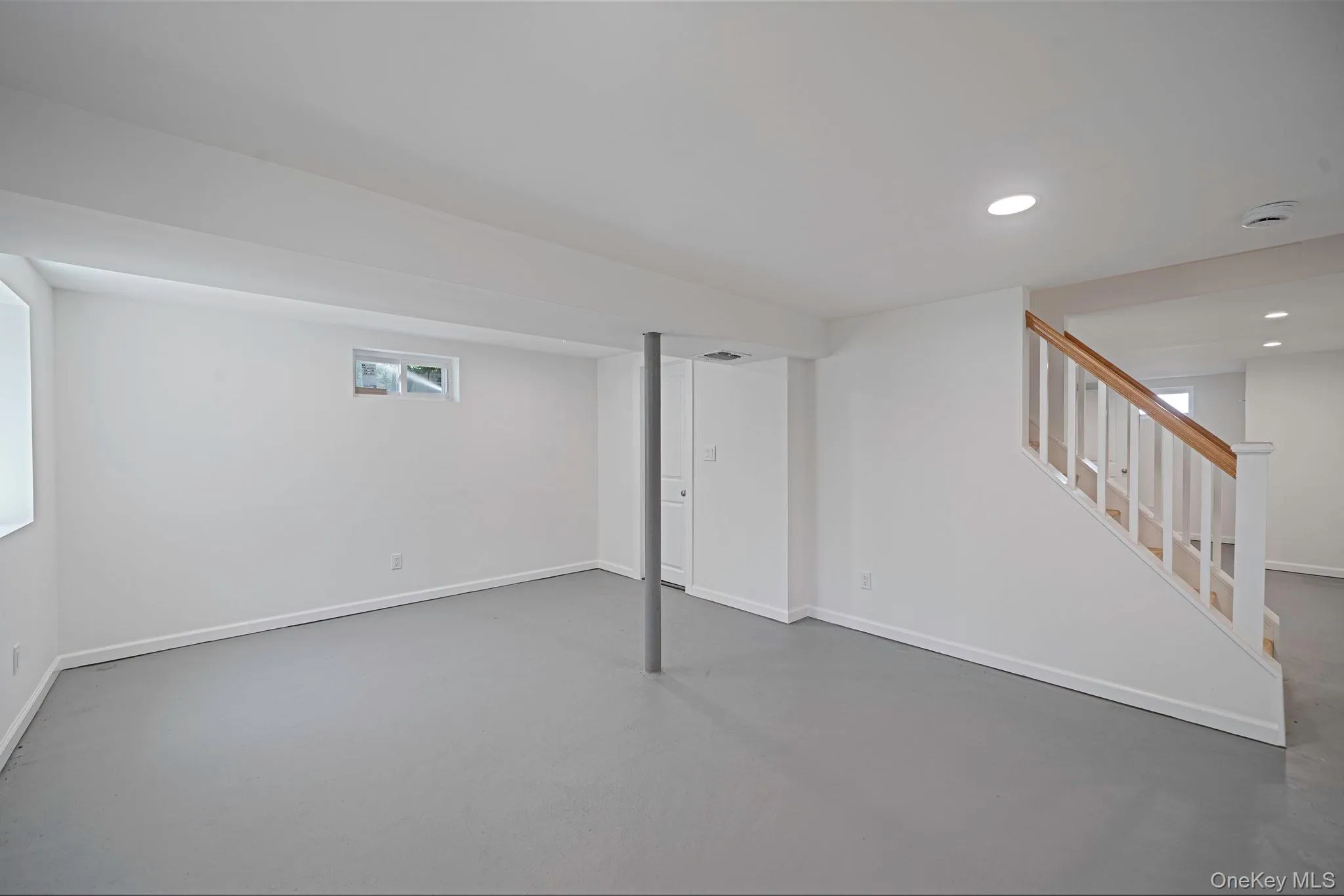 14 Reizen Avenue, Brookhaven, NY, 3 Bedrooms Bedrooms, 6 Rooms Rooms,2 BathroomsBathrooms,Residential,For Rent,Reizen,0,1009118 14 Reizen Avenue, Brookhaven, NY, 3 Bedrooms Bedrooms, 6 Rooms Rooms,2 BathroomsBathrooms,Residential,For Rent,Reizen,0,1009118