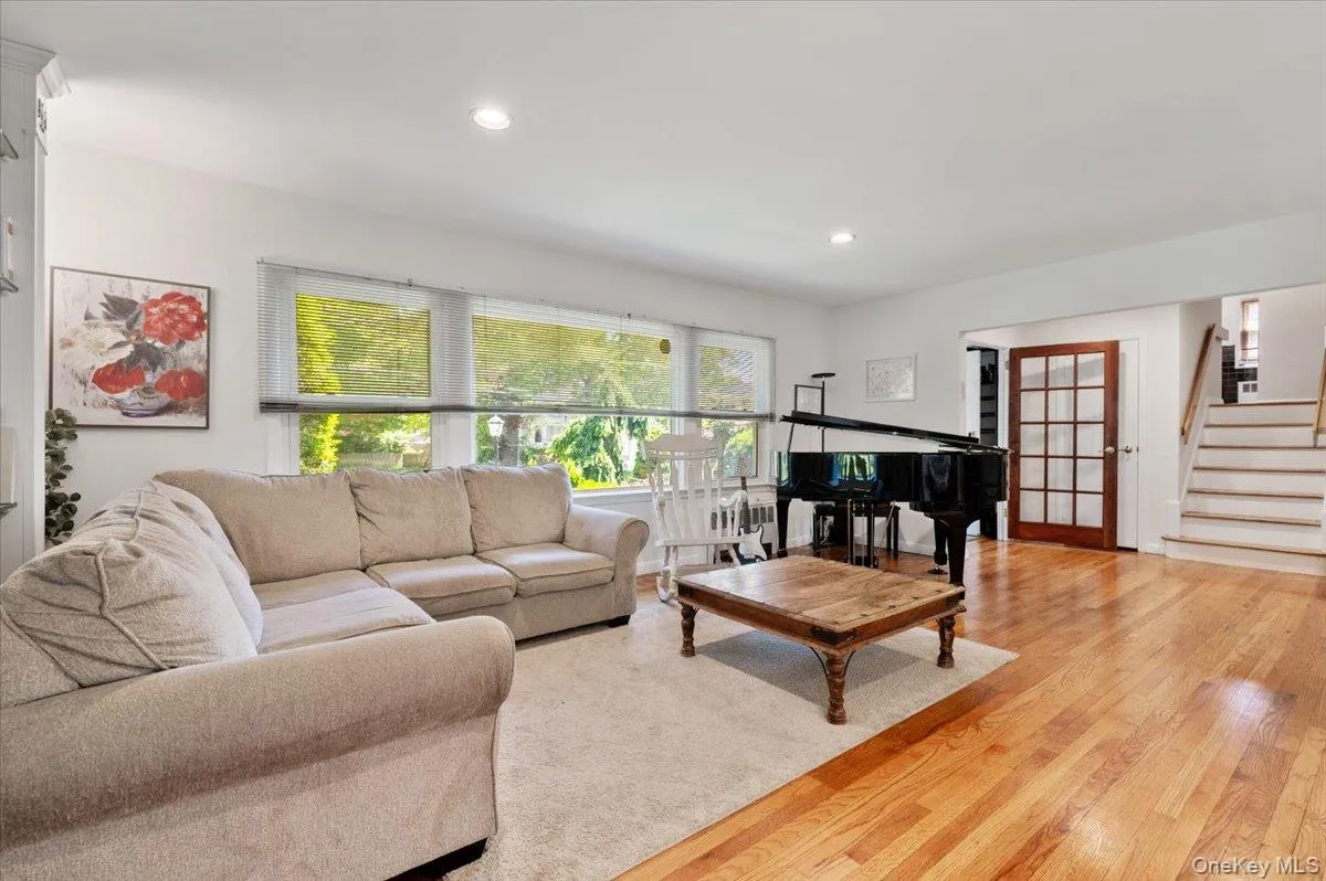 842 Fiske Street, Hempstead, NY, 4 Bedrooms Bedrooms, 9 Rooms Rooms,2 BathroomsBathrooms,Residential,For Rent,Fiske,0,1009119 842 Fiske Street, Hempstead, NY, 4 Bedrooms Bedrooms, 9 Rooms Rooms,2 BathroomsBathrooms,Residential,For Rent,Fiske,0,1009119
