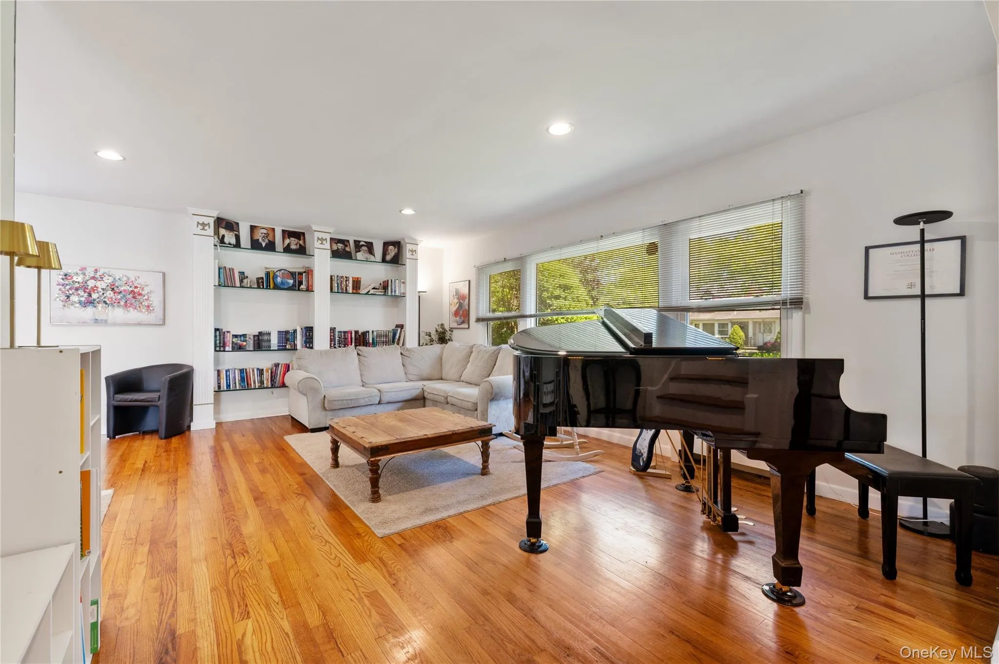 842 Fiske Street, Hempstead, NY, 4 Bedrooms Bedrooms, 9 Rooms Rooms,2 BathroomsBathrooms,Residential,For Rent,Fiske,0,1009119 842 Fiske Street, Hempstead, NY, 4 Bedrooms Bedrooms, 9 Rooms Rooms,2 BathroomsBathrooms,Residential,For Rent,Fiske,0,1009119