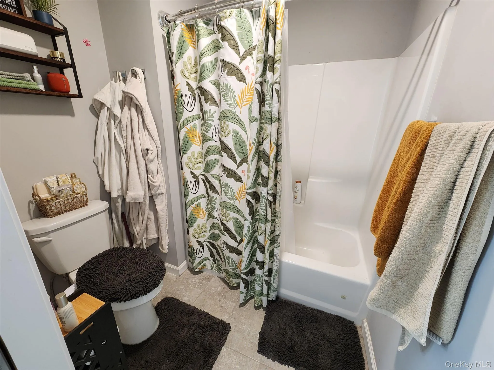 5 Mulberry Place, East Fishkill, NY, 4 Bedrooms Bedrooms, 9 Rooms Rooms,3 BathroomsBathrooms,Residential,For Rent,Mulberry,0,1009125 5 Mulberry Place, East Fishkill, NY, 4 Bedrooms Bedrooms, 9 Rooms Rooms,3 BathroomsBathrooms,Residential,For Rent,Mulberry,0,1009125