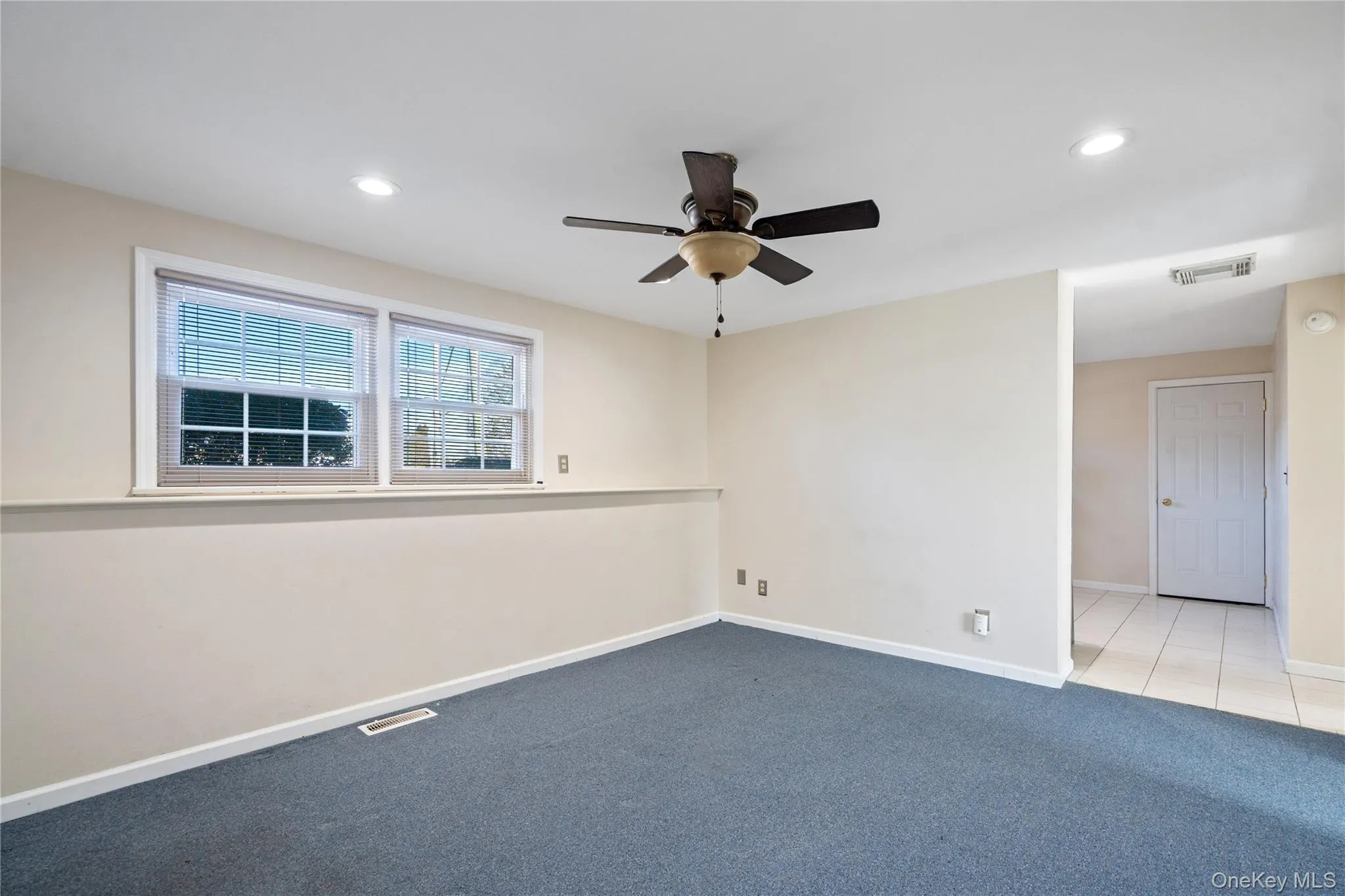 445 Wellwood Avenue, Babylon, NY, 1 Bedroom Bedrooms, 3 Rooms Rooms,1 BathroomBathrooms,Residential Lease,For Rent,Wellwood,0,1009131 445 Wellwood Avenue, Babylon, NY, 1 Bedroom Bedrooms, 3 Rooms Rooms,1 BathroomBathrooms,Residential Lease,For Rent,Wellwood,0,1009131