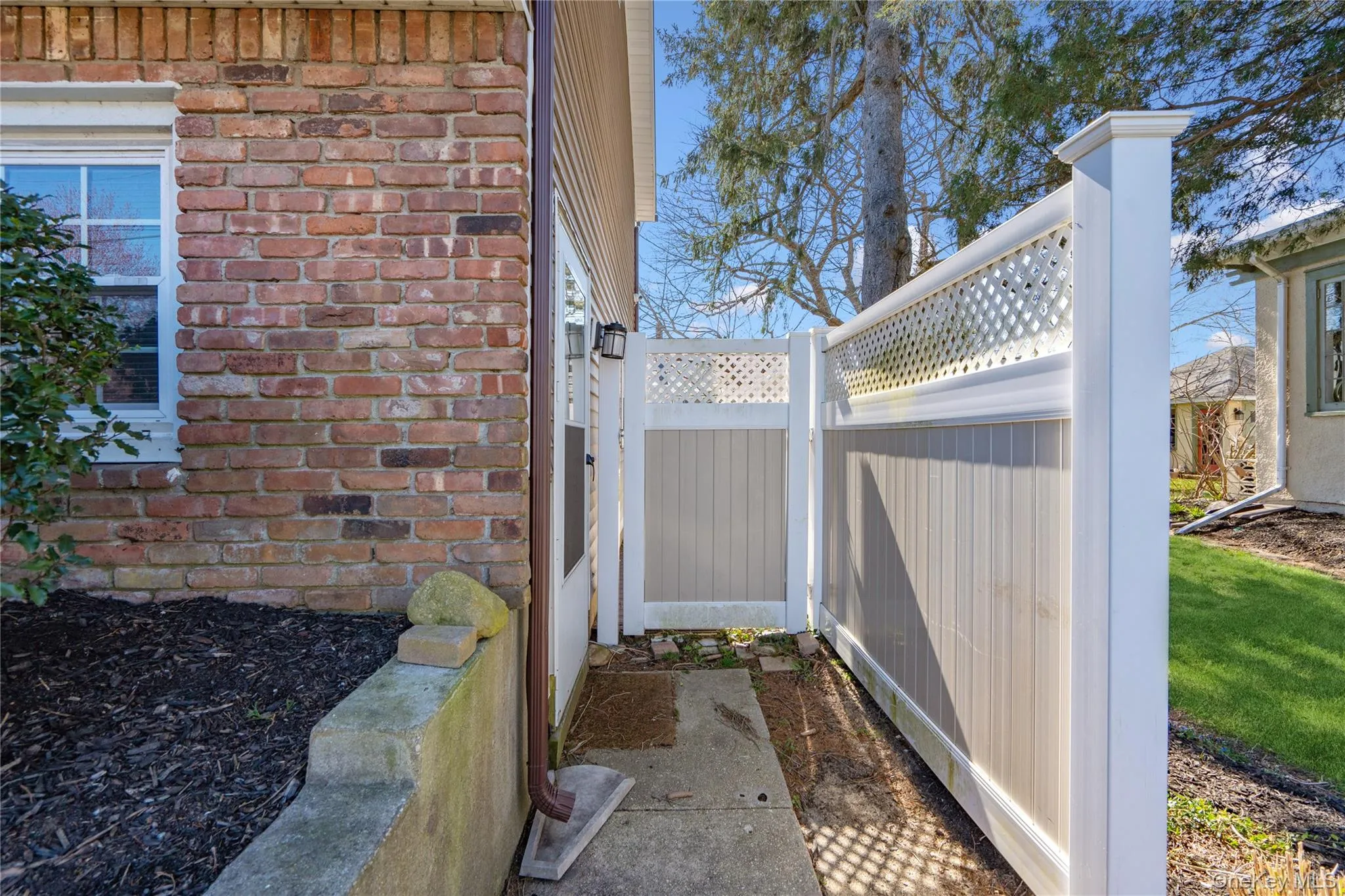 445 Wellwood Avenue, Babylon, NY, 1 Bedroom Bedrooms, 3 Rooms Rooms,1 BathroomBathrooms,Residential Lease,For Rent,Wellwood,0,1009131 445 Wellwood Avenue, Babylon, NY, 1 Bedroom Bedrooms, 3 Rooms Rooms,1 BathroomBathrooms,Residential Lease,For Rent,Wellwood,0,1009131
