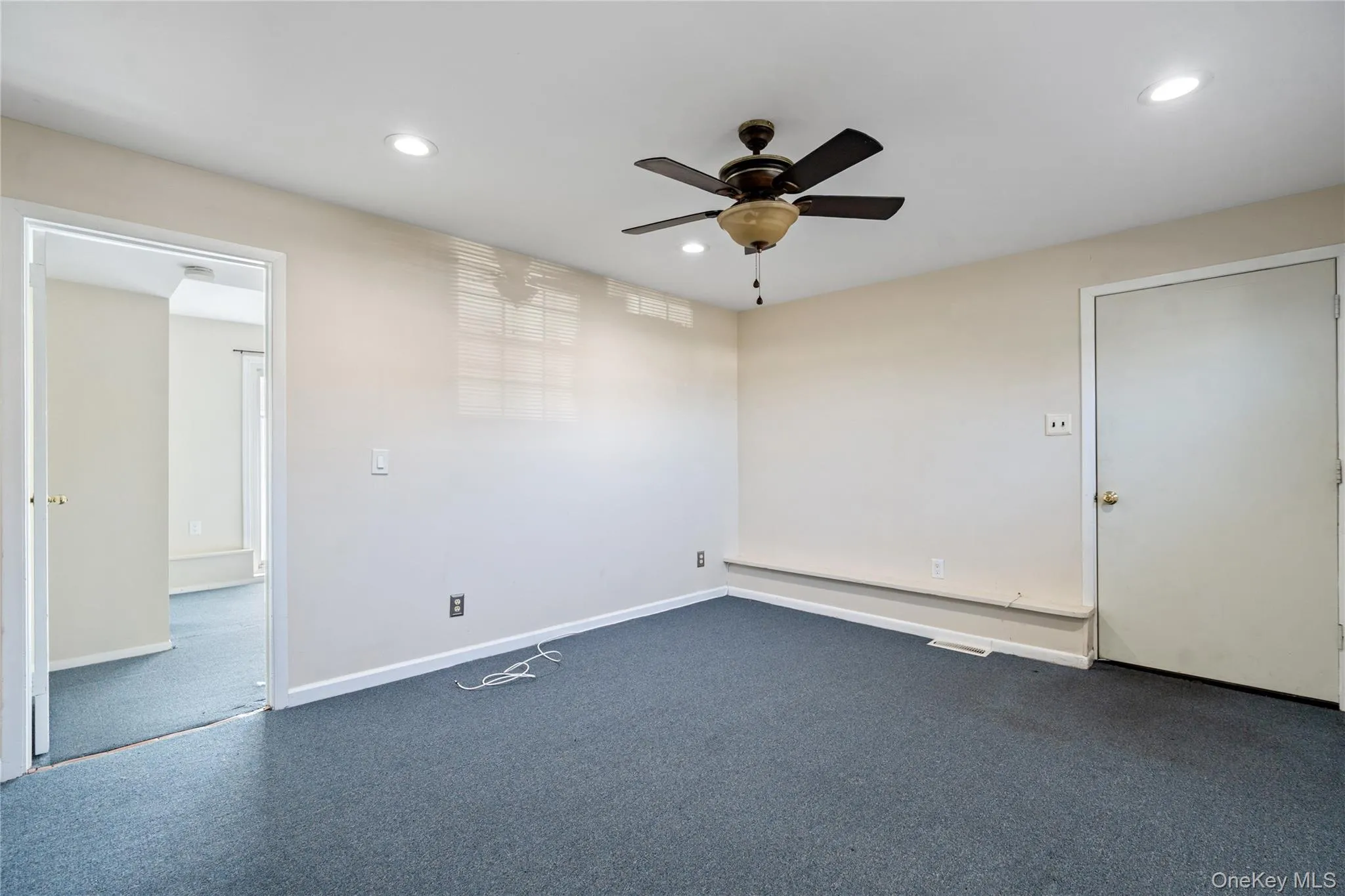 445 Wellwood Avenue, Babylon, NY, 1 Bedroom Bedrooms, 3 Rooms Rooms,1 BathroomBathrooms,Residential Lease,For Rent,Wellwood,0,1009131 445 Wellwood Avenue, Babylon, NY, 1 Bedroom Bedrooms, 3 Rooms Rooms,1 BathroomBathrooms,Residential Lease,For Rent,Wellwood,0,1009131