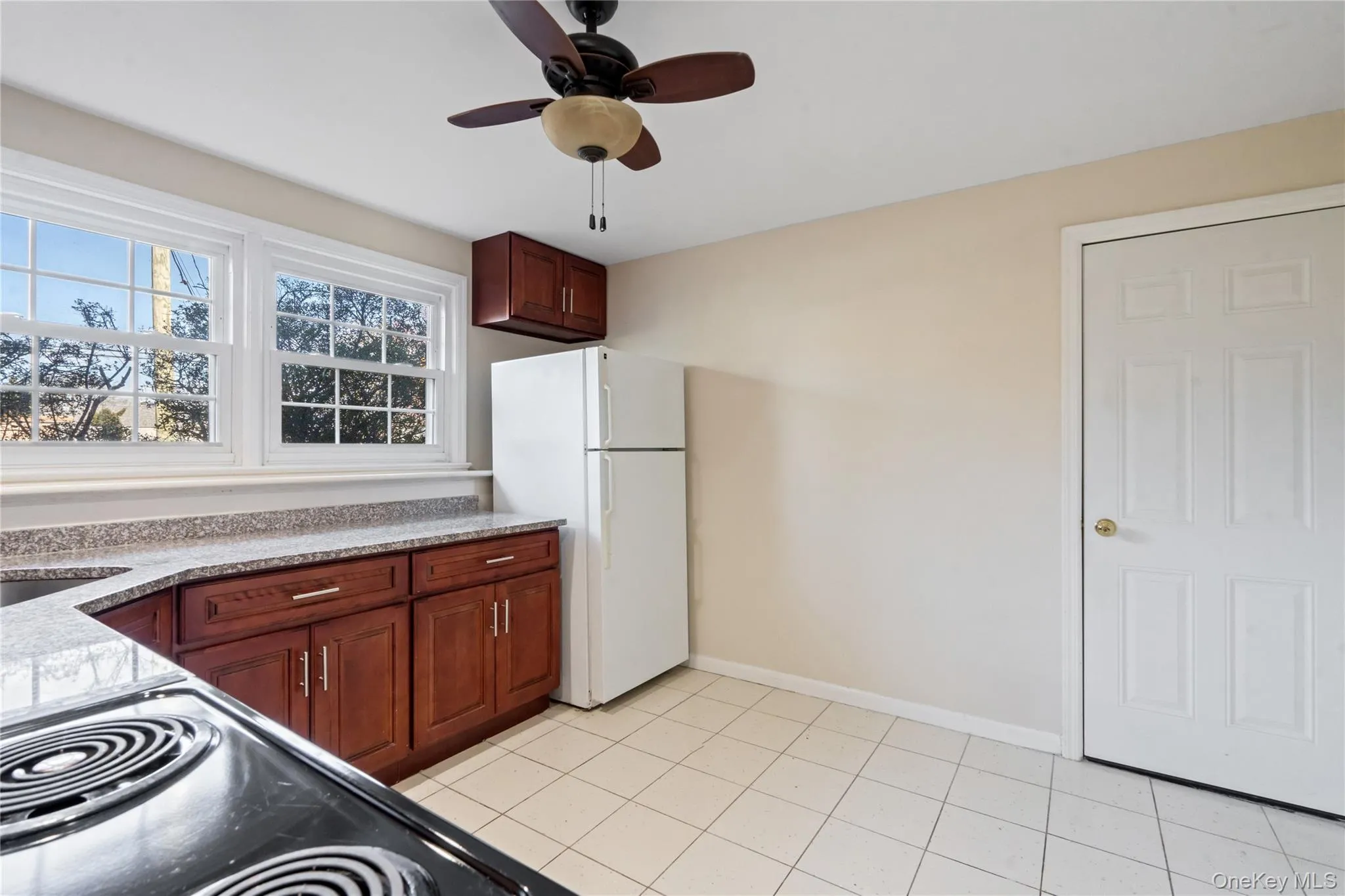 445 Wellwood Avenue, Babylon, NY, 1 Bedroom Bedrooms, 3 Rooms Rooms,1 BathroomBathrooms,Residential Lease,For Rent,Wellwood,0,1009131 445 Wellwood Avenue, Babylon, NY, 1 Bedroom Bedrooms, 3 Rooms Rooms,1 BathroomBathrooms,Residential Lease,For Rent,Wellwood,0,1009131