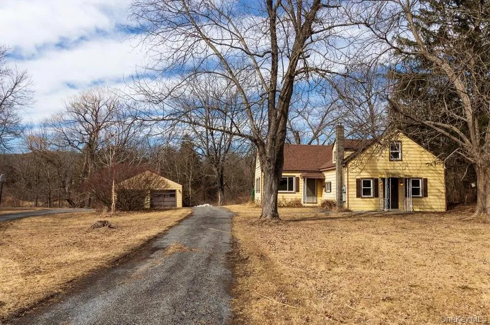 2925 Old Kings Road, Catskill, NY, 3 Bedrooms Bedrooms, 6 Rooms Rooms,1 BathroomBathrooms,Residential,For Rent,Old Kings,0,1009141 2925 Old Kings Road, Catskill, NY, 3 Bedrooms Bedrooms, 6 Rooms Rooms,1 BathroomBathrooms,Residential,For Rent,Old Kings,0,1009141