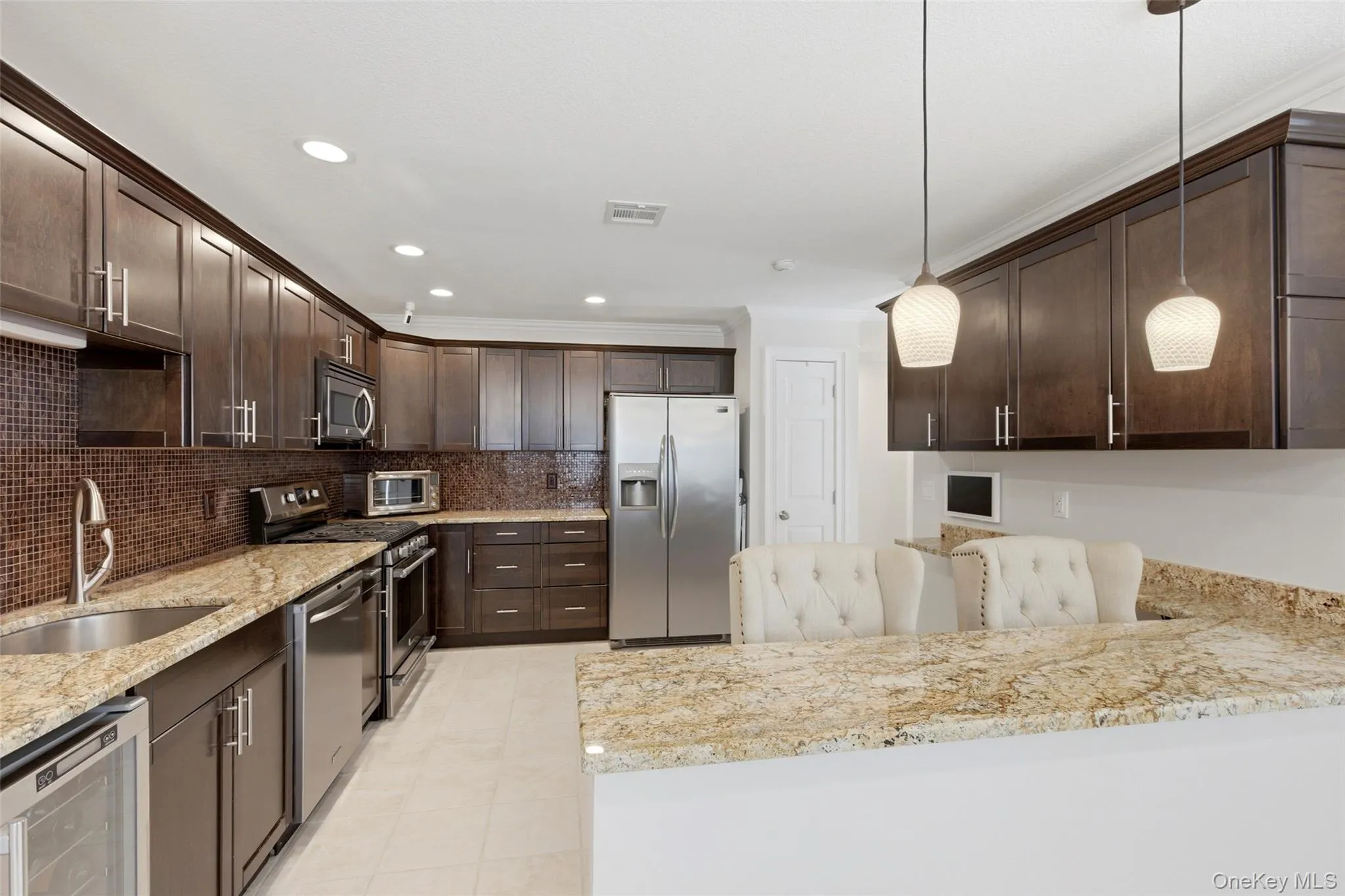 84 Erik Drive, Brookhaven, NY, 3 Bedrooms Bedrooms, 9 Rooms Rooms,2 BathroomsBathrooms,Residential,For Rent,Erik,0,1009146 84 Erik Drive, Brookhaven, NY, 3 Bedrooms Bedrooms, 9 Rooms Rooms,2 BathroomsBathrooms,Residential,For Rent,Erik,0,1009146