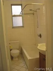 21-07 38th Street, New York, NY, 1 Bedroom Bedrooms, 3 Rooms Rooms,1 BathroomBathrooms,Residential Lease,For Rent,38th,0,1009157 21-07 38th Street, New York, NY, 1 Bedroom Bedrooms, 3 Rooms Rooms,1 BathroomBathrooms,Residential Lease,For Rent,38th,0,1009157