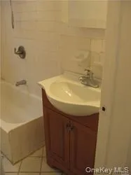 21-07 38th Street, New York, NY, 1 Bedroom Bedrooms, 3 Rooms Rooms,1 BathroomBathrooms,Residential Lease,For Rent,38th,0,1009157 21-07 38th Street, New York, NY, 1 Bedroom Bedrooms, 3 Rooms Rooms,1 BathroomBathrooms,Residential Lease,For Rent,38th,0,1009157