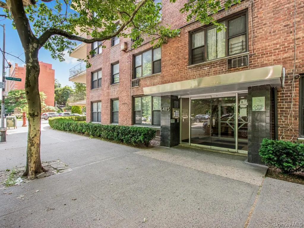 6485 Broadway, New York, NY, 2 Rooms Rooms,1 BathroomBathrooms,Residential,For Rent,Broadway,0,1009158 6485 Broadway, New York, NY, 2 Rooms Rooms,1 BathroomBathrooms,Residential,For Rent,Broadway,0,1009158