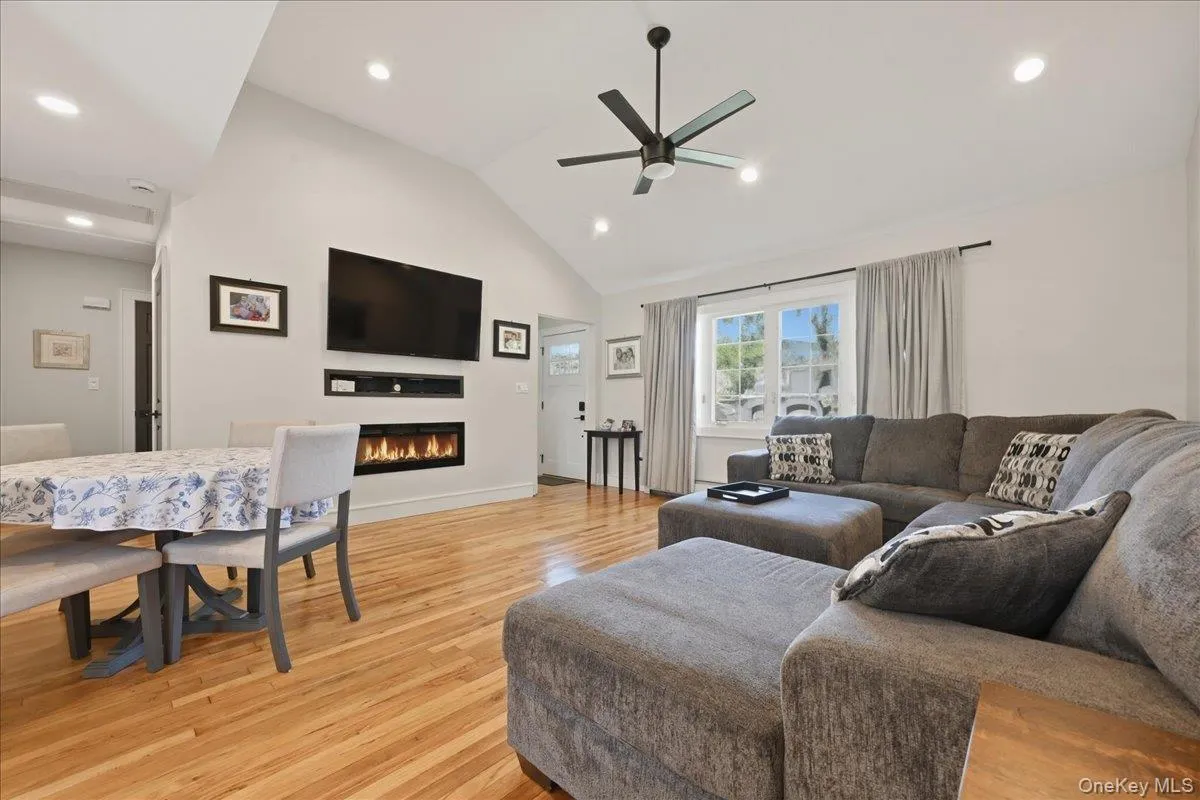 1829 Hannington Avenue, Hempstead, NY, 3 Bedrooms Bedrooms, 5 Rooms Rooms,2 BathroomsBathrooms,Residential,For Rent,Hannington,0,1009164 1829 Hannington Avenue, Hempstead, NY, 3 Bedrooms Bedrooms, 5 Rooms Rooms,2 BathroomsBathrooms,Residential,For Rent,Hannington,0,1009164