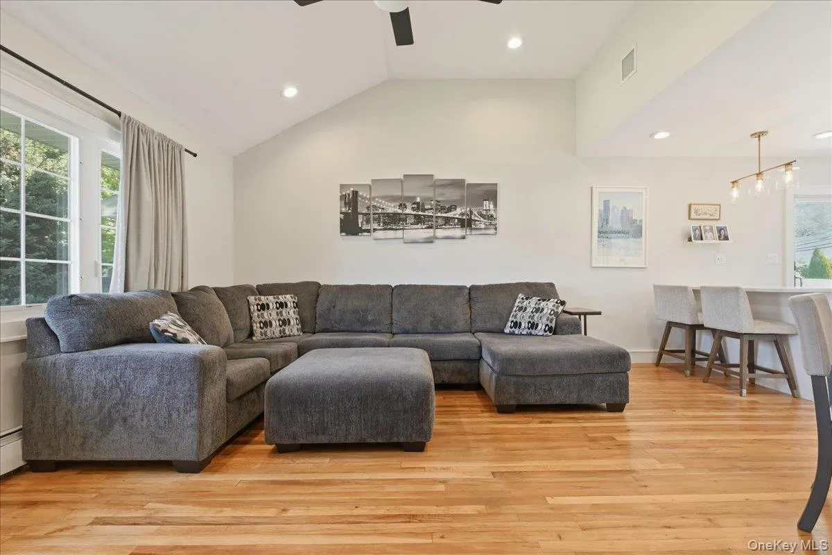 1829 Hannington Avenue, Hempstead, NY, 3 Bedrooms Bedrooms, 5 Rooms Rooms,2 BathroomsBathrooms,Residential,For Rent,Hannington,0,1009164 1829 Hannington Avenue, Hempstead, NY, 3 Bedrooms Bedrooms, 5 Rooms Rooms,2 BathroomsBathrooms,Residential,For Rent,Hannington,0,1009164