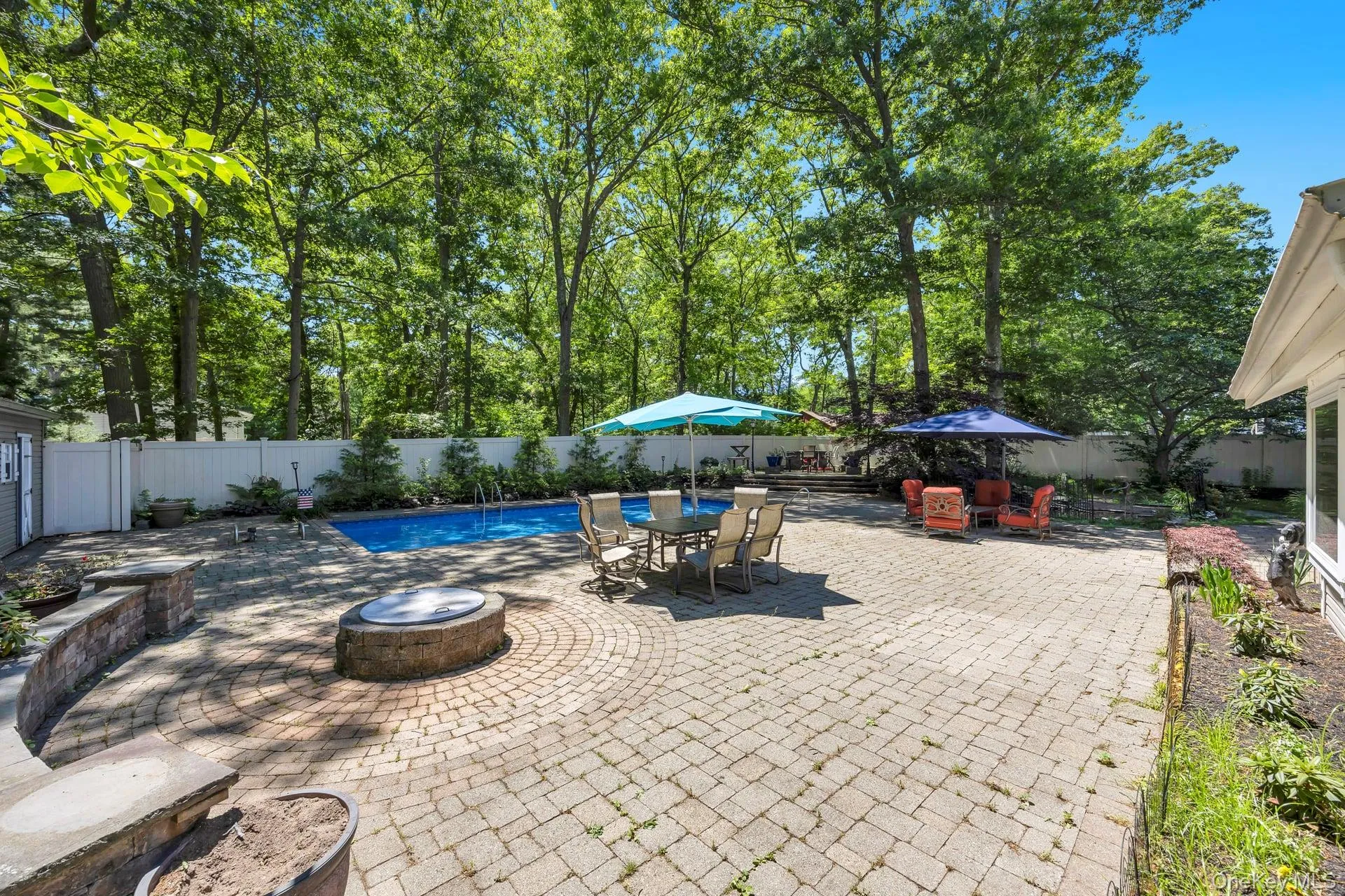 14 Russet Lane, Brookhaven, NY, 4 Bedrooms Bedrooms, 8 Rooms Rooms,2 BathroomsBathrooms,Residential,For Rent,Russet,0,1009166 14 Russet Lane, Brookhaven, NY, 4 Bedrooms Bedrooms, 8 Rooms Rooms,2 BathroomsBathrooms,Residential,For Rent,Russet,0,1009166