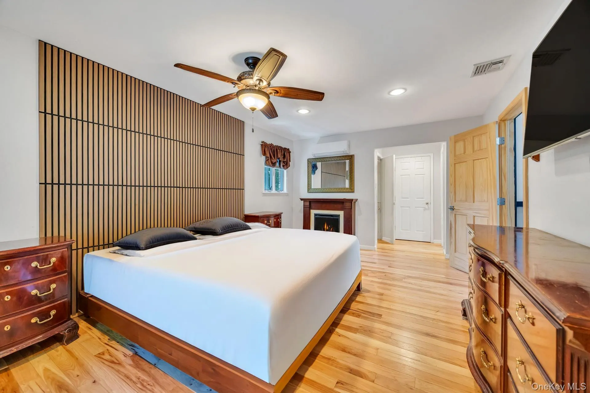 14 Russet Lane, Brookhaven, NY, 4 Bedrooms Bedrooms, 8 Rooms Rooms,2 BathroomsBathrooms,Residential,For Rent,Russet,0,1009166 14 Russet Lane, Brookhaven, NY, 4 Bedrooms Bedrooms, 8 Rooms Rooms,2 BathroomsBathrooms,Residential,For Rent,Russet,0,1009166
