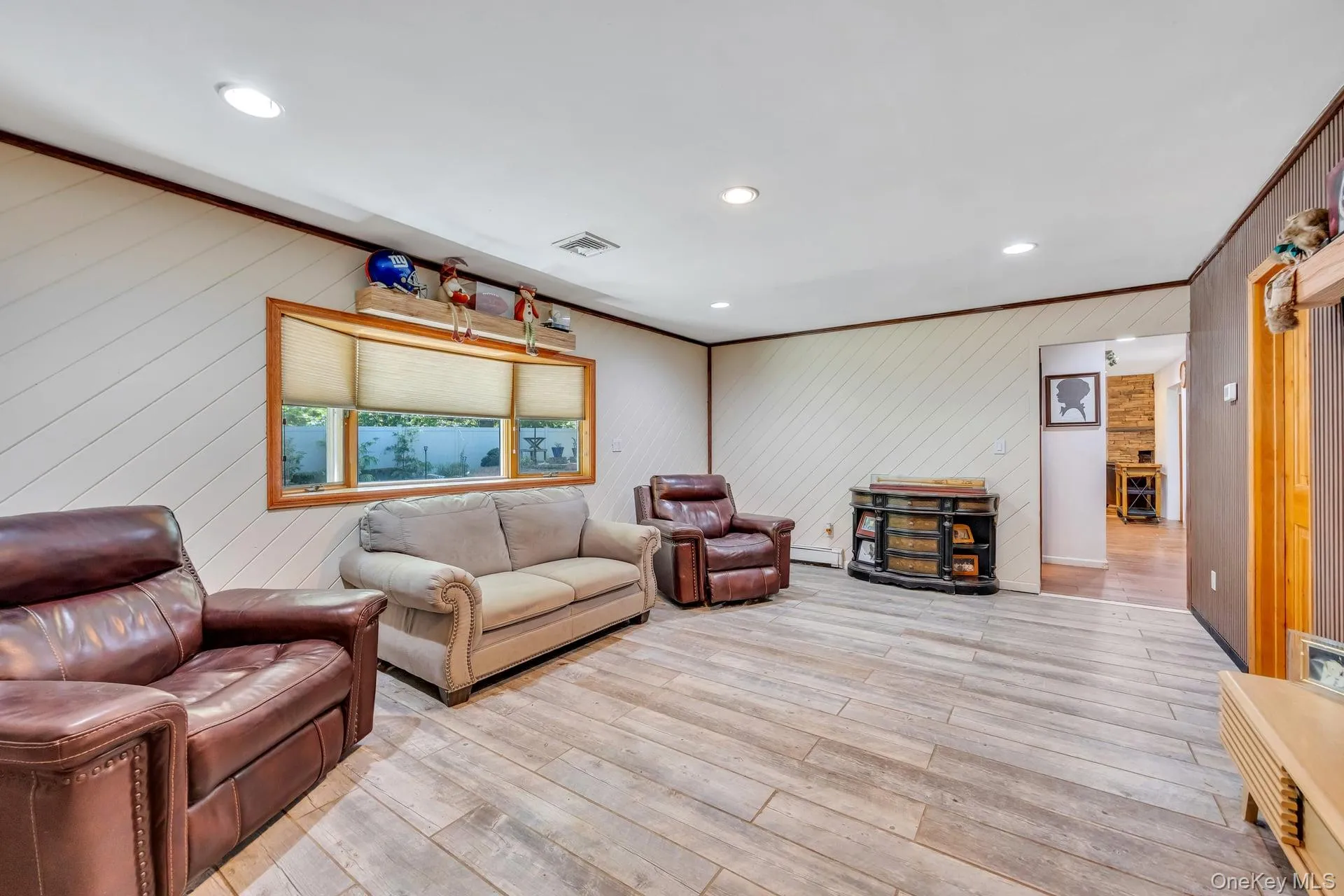 14 Russet Lane, Brookhaven, NY, 4 Bedrooms Bedrooms, 8 Rooms Rooms,2 BathroomsBathrooms,Residential,For Rent,Russet,0,1009166 14 Russet Lane, Brookhaven, NY, 4 Bedrooms Bedrooms, 8 Rooms Rooms,2 BathroomsBathrooms,Residential,For Rent,Russet,0,1009166