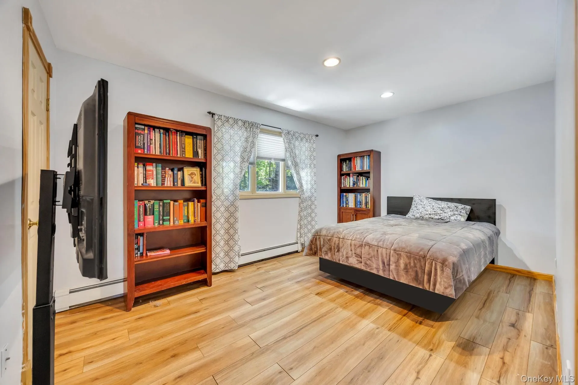 14 Russet Lane, Brookhaven, NY, 4 Bedrooms Bedrooms, 8 Rooms Rooms,2 BathroomsBathrooms,Residential,For Rent,Russet,0,1009166 14 Russet Lane, Brookhaven, NY, 4 Bedrooms Bedrooms, 8 Rooms Rooms,2 BathroomsBathrooms,Residential,For Rent,Russet,0,1009166