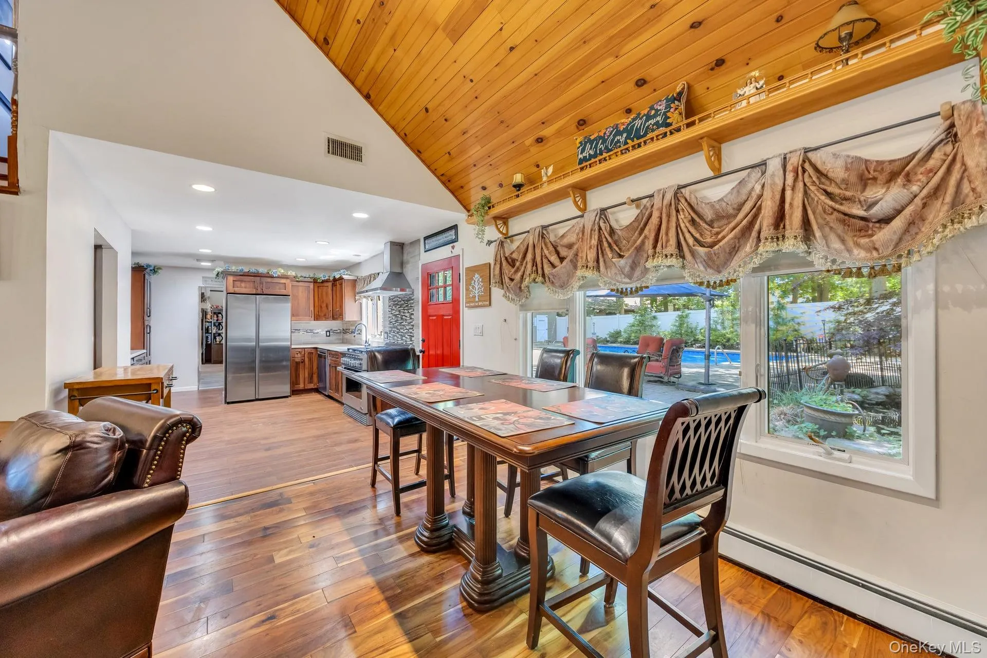 14 Russet Lane, Brookhaven, NY, 4 Bedrooms Bedrooms, 8 Rooms Rooms,2 BathroomsBathrooms,Residential,For Rent,Russet,0,1009166 14 Russet Lane, Brookhaven, NY, 4 Bedrooms Bedrooms, 8 Rooms Rooms,2 BathroomsBathrooms,Residential,For Rent,Russet,0,1009166