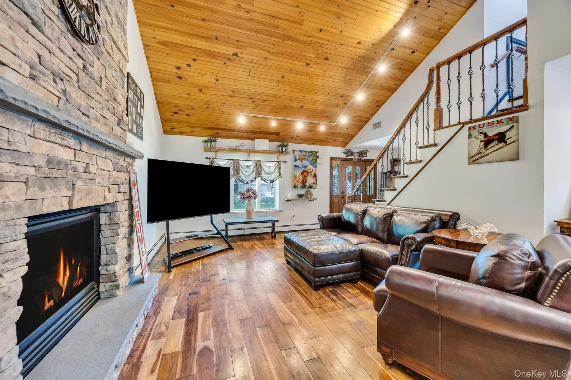 14 Russet Lane, Brookhaven, NY, 4 Bedrooms Bedrooms, 8 Rooms Rooms,2 BathroomsBathrooms,Residential,For Rent,Russet,0,1009166 14 Russet Lane, Brookhaven, NY, 4 Bedrooms Bedrooms, 8 Rooms Rooms,2 BathroomsBathrooms,Residential,For Rent,Russet,0,1009166