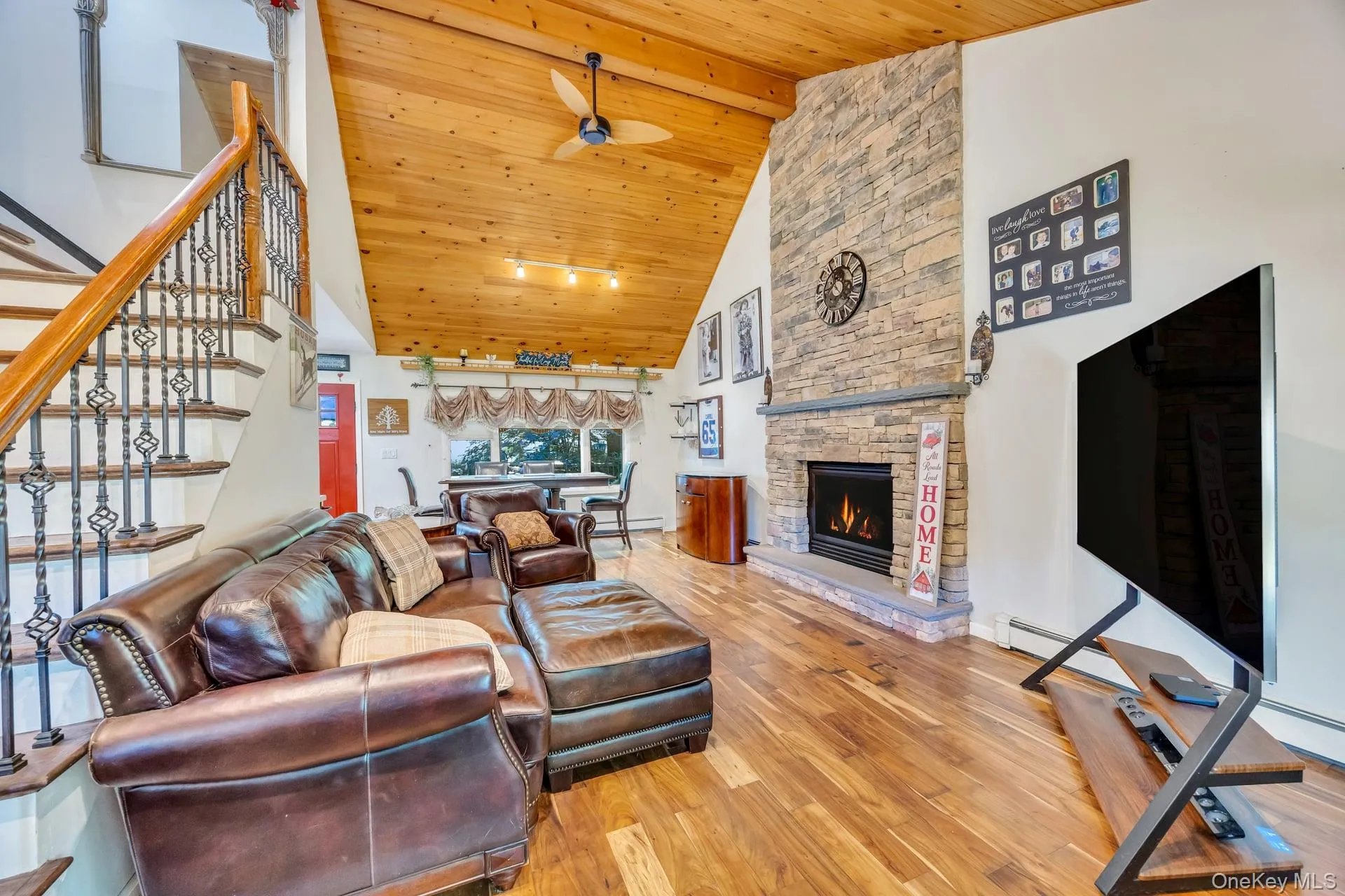 14 Russet Lane, Brookhaven, NY, 4 Bedrooms Bedrooms, 8 Rooms Rooms,2 BathroomsBathrooms,Residential,For Rent,Russet,0,1009166 14 Russet Lane, Brookhaven, NY, 4 Bedrooms Bedrooms, 8 Rooms Rooms,2 BathroomsBathrooms,Residential,For Rent,Russet,0,1009166