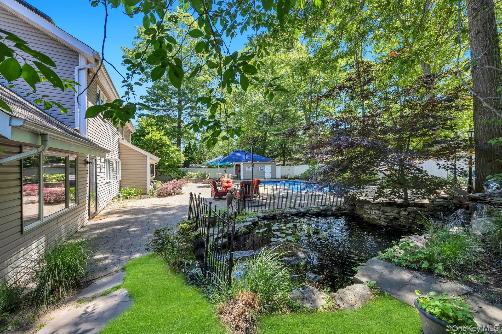 14 Russet Lane, Brookhaven, NY, 4 Bedrooms Bedrooms, 8 Rooms Rooms,2 BathroomsBathrooms,Residential,For Rent,Russet,0,1009166 14 Russet Lane, Brookhaven, NY, 4 Bedrooms Bedrooms, 8 Rooms Rooms,2 BathroomsBathrooms,Residential,For Rent,Russet,0,1009166
