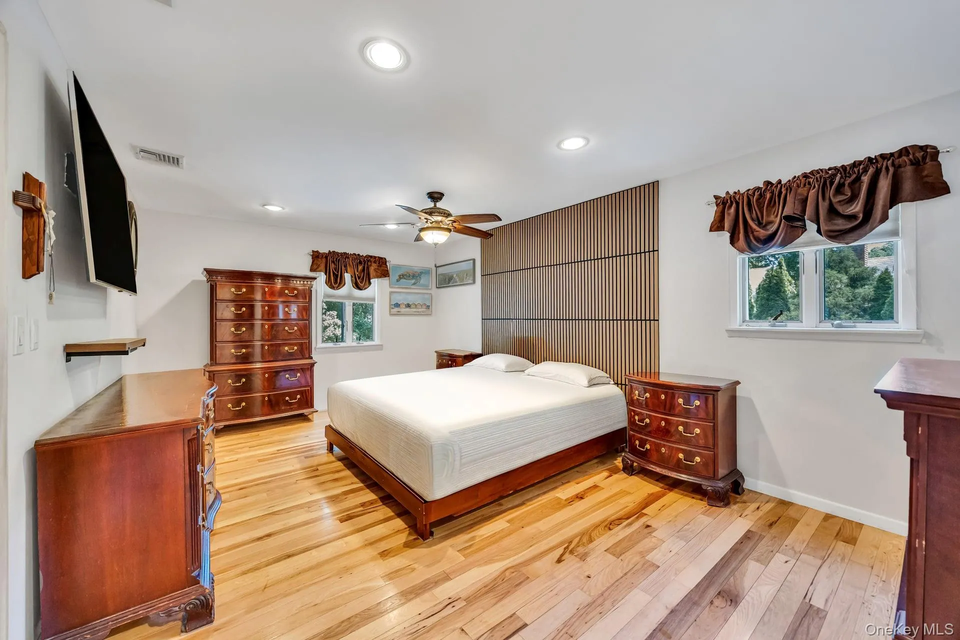 14 Russet Lane, Brookhaven, NY, 4 Bedrooms Bedrooms, 8 Rooms Rooms,2 BathroomsBathrooms,Residential,For Rent,Russet,0,1009166 14 Russet Lane, Brookhaven, NY, 4 Bedrooms Bedrooms, 8 Rooms Rooms,2 BathroomsBathrooms,Residential,For Rent,Russet,0,1009166