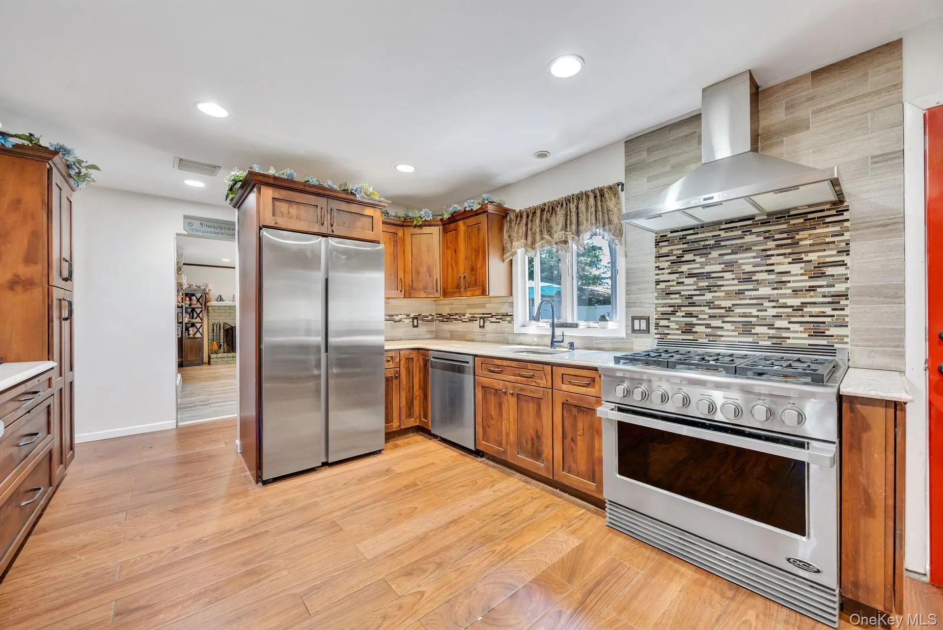 14 Russet Lane, Brookhaven, NY, 4 Bedrooms Bedrooms, 8 Rooms Rooms,2 BathroomsBathrooms,Residential,For Rent,Russet,0,1009166 14 Russet Lane, Brookhaven, NY, 4 Bedrooms Bedrooms, 8 Rooms Rooms,2 BathroomsBathrooms,Residential,For Rent,Russet,0,1009166
