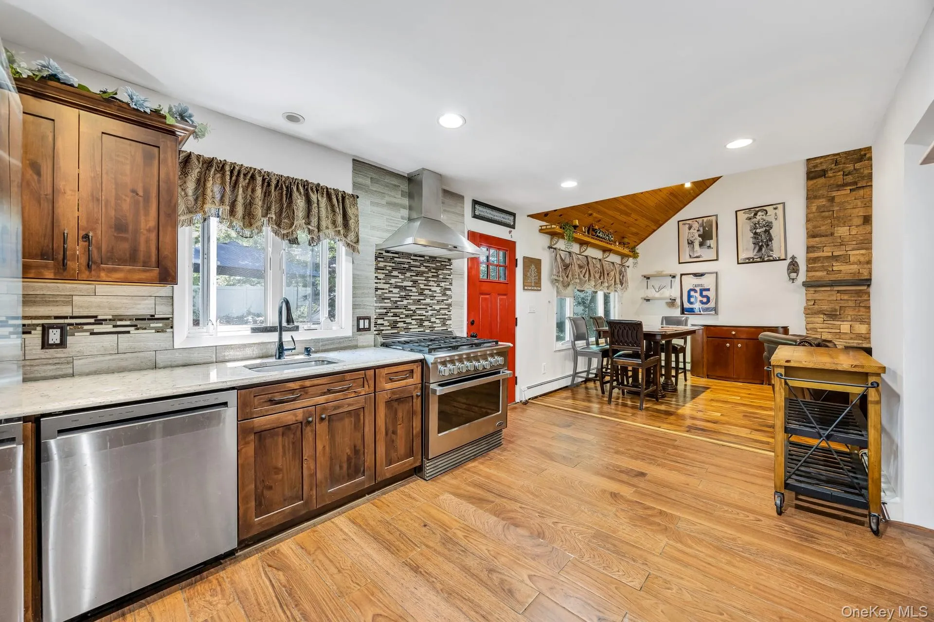 14 Russet Lane, Brookhaven, NY, 4 Bedrooms Bedrooms, 8 Rooms Rooms,2 BathroomsBathrooms,Residential,For Rent,Russet,0,1009166 14 Russet Lane, Brookhaven, NY, 4 Bedrooms Bedrooms, 8 Rooms Rooms,2 BathroomsBathrooms,Residential,For Rent,Russet,0,1009166