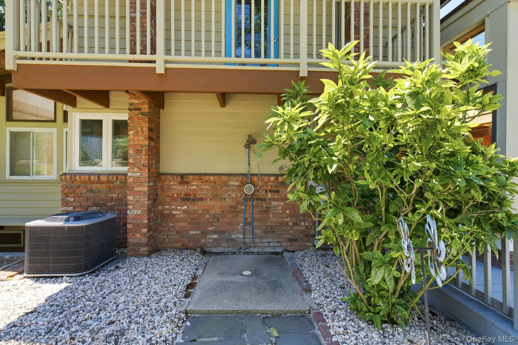2 Fiddlers Green Drive, Huntington, NY, 5 Bedrooms Bedrooms, 11 Rooms Rooms,3 BathroomsBathrooms,Residential,For Rent,Fiddlers Green,0,KEY1009173 2 Fiddlers Green Drive, Huntington, NY, 5 Bedrooms Bedrooms, 11 Rooms Rooms,3 BathroomsBathrooms,Residential,For Rent,Fiddlers Green,0,KEY1009173