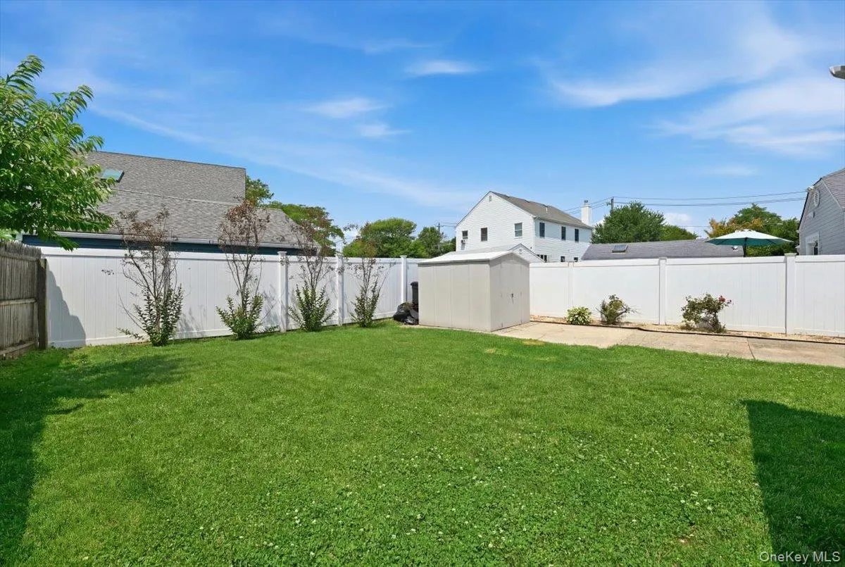 12 Annuskemunnica Road, Babylon, NY, 2 Bedrooms Bedrooms, 4 Rooms Rooms,1 BathroomBathrooms,Residential,For Rent,Annuskemunnica,0,1009176 12 Annuskemunnica Road, Babylon, NY, 2 Bedrooms Bedrooms, 4 Rooms Rooms,1 BathroomBathrooms,Residential,For Rent,Annuskemunnica,0,1009176