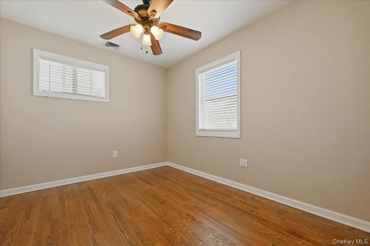 12 Annuskemunnica Road, Babylon, NY, 2 Bedrooms Bedrooms, 4 Rooms Rooms,1 BathroomBathrooms,Residential,For Rent,Annuskemunnica,0,1009176 12 Annuskemunnica Road, Babylon, NY, 2 Bedrooms Bedrooms, 4 Rooms Rooms,1 BathroomBathrooms,Residential,For Rent,Annuskemunnica,0,1009176