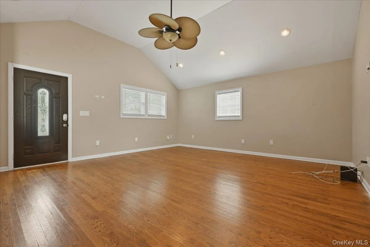 12 Annuskemunnica Road, Babylon, NY, 2 Bedrooms Bedrooms, 4 Rooms Rooms,1 BathroomBathrooms,Residential,For Rent,Annuskemunnica,0,1009176 12 Annuskemunnica Road, Babylon, NY, 2 Bedrooms Bedrooms, 4 Rooms Rooms,1 BathroomBathrooms,Residential,For Rent,Annuskemunnica,0,1009176