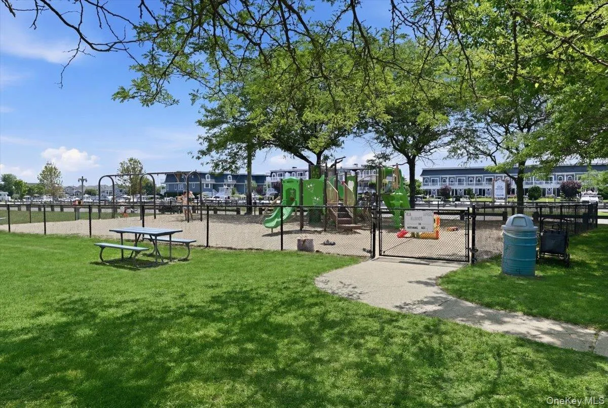 FIRE ISLAND AVE PLAYGROUND.. FIRE ISLAND AVE PLAYGROUND..