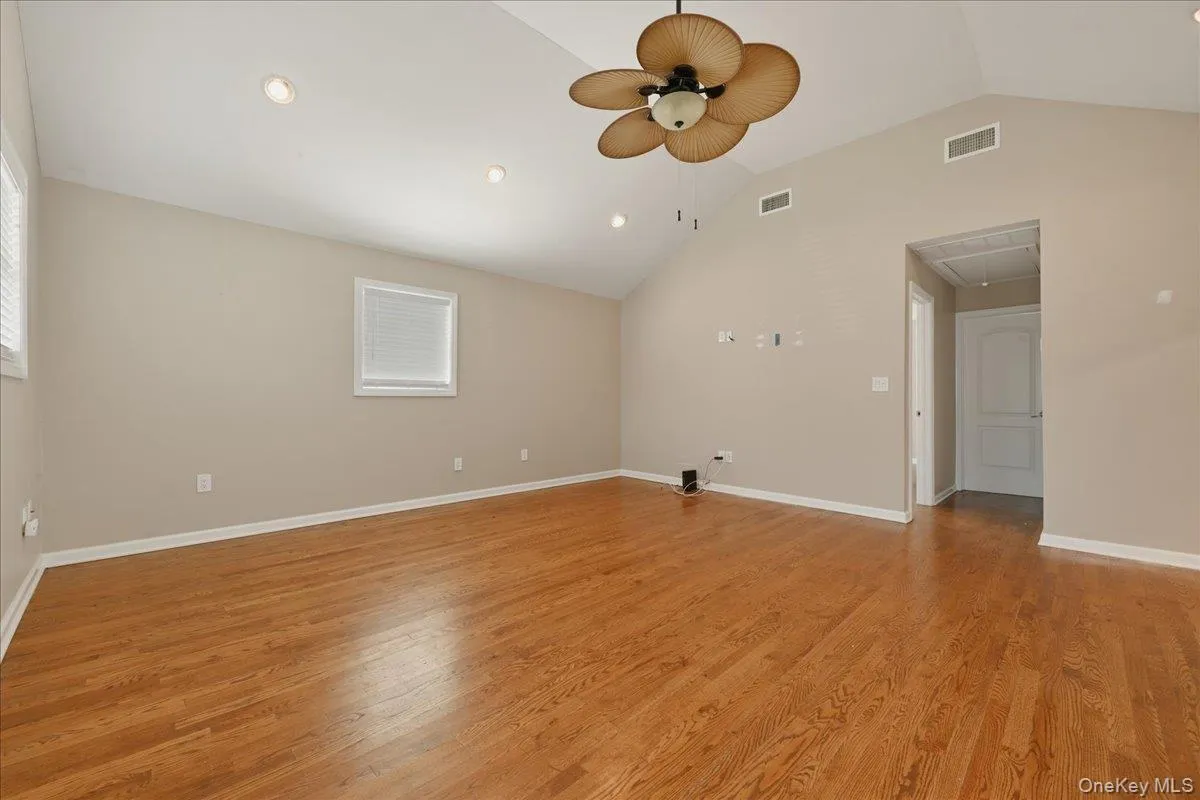 12 Annuskemunnica Road, Babylon, NY, 2 Bedrooms Bedrooms, 4 Rooms Rooms,1 BathroomBathrooms,Residential,For Rent,Annuskemunnica,0,1009176 12 Annuskemunnica Road, Babylon, NY, 2 Bedrooms Bedrooms, 4 Rooms Rooms,1 BathroomBathrooms,Residential,For Rent,Annuskemunnica,0,1009176