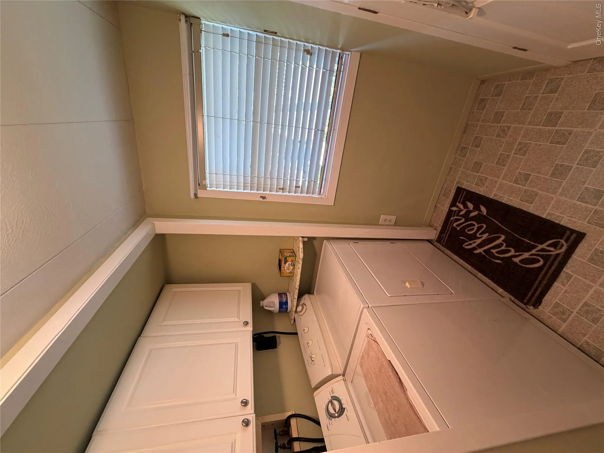658 Sound Avenue, Riverhead, NY, 1 Bedroom Bedrooms, 4 Rooms Rooms,1 BathroomBathrooms,Residential,For Rent,Sound,0,1009179 658 Sound Avenue, Riverhead, NY, 1 Bedroom Bedrooms, 4 Rooms Rooms,1 BathroomBathrooms,Residential,For Rent,Sound,0,1009179