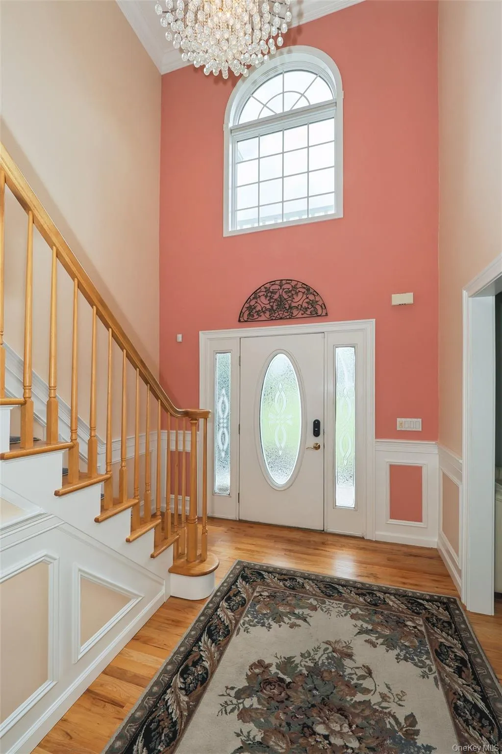Two story engrance with hardwood floors Two story engrance with hardwood floors