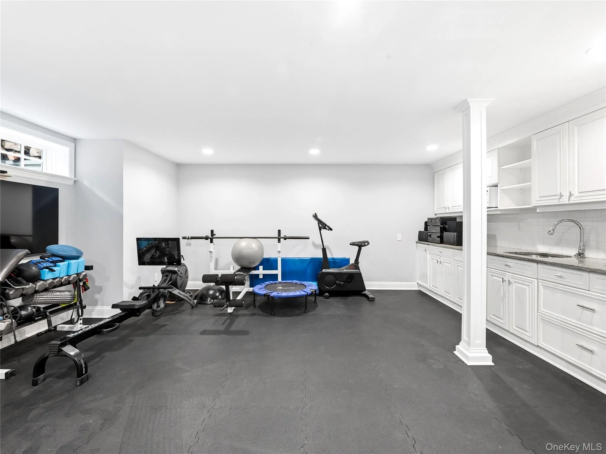 29 Hawthorne Place, North Hempstead, NY, 4 Bedrooms Bedrooms, 10 Rooms Rooms,4 BathroomsBathrooms,Residential,For Rent,Hawthorne,0,1009183 29 Hawthorne Place, North Hempstead, NY, 4 Bedrooms Bedrooms, 10 Rooms Rooms,4 BathroomsBathrooms,Residential,For Rent,Hawthorne,0,1009183