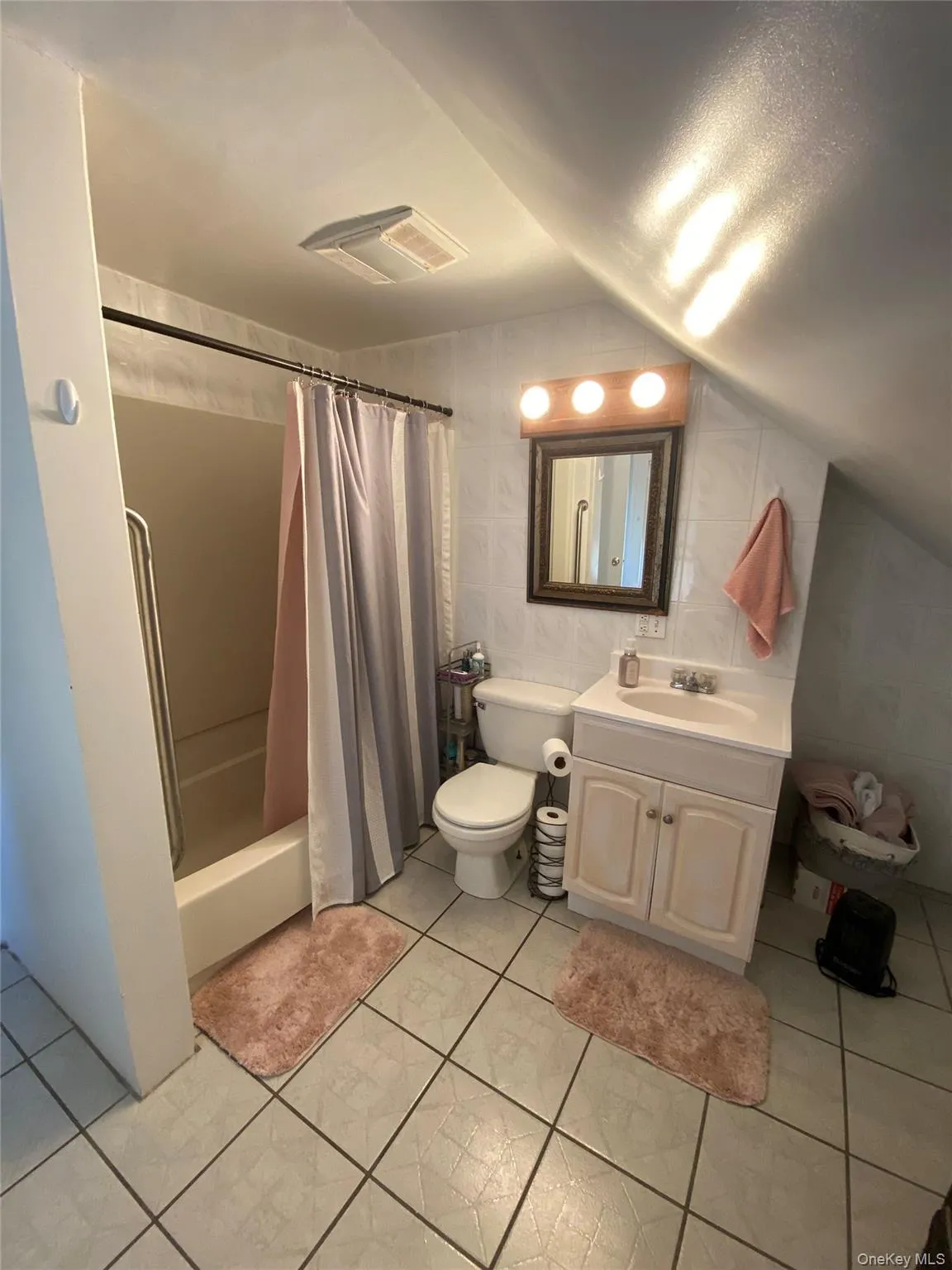 81 Cedar Street, Greenburgh, NY, 5 Bedrooms Bedrooms, 8 Rooms Rooms,1 BathroomBathrooms,Residential Lease,For Rent,Cedar,0,1009194 81 Cedar Street, Greenburgh, NY, 5 Bedrooms Bedrooms, 8 Rooms Rooms,1 BathroomBathrooms,Residential Lease,For Rent,Cedar,0,1009194