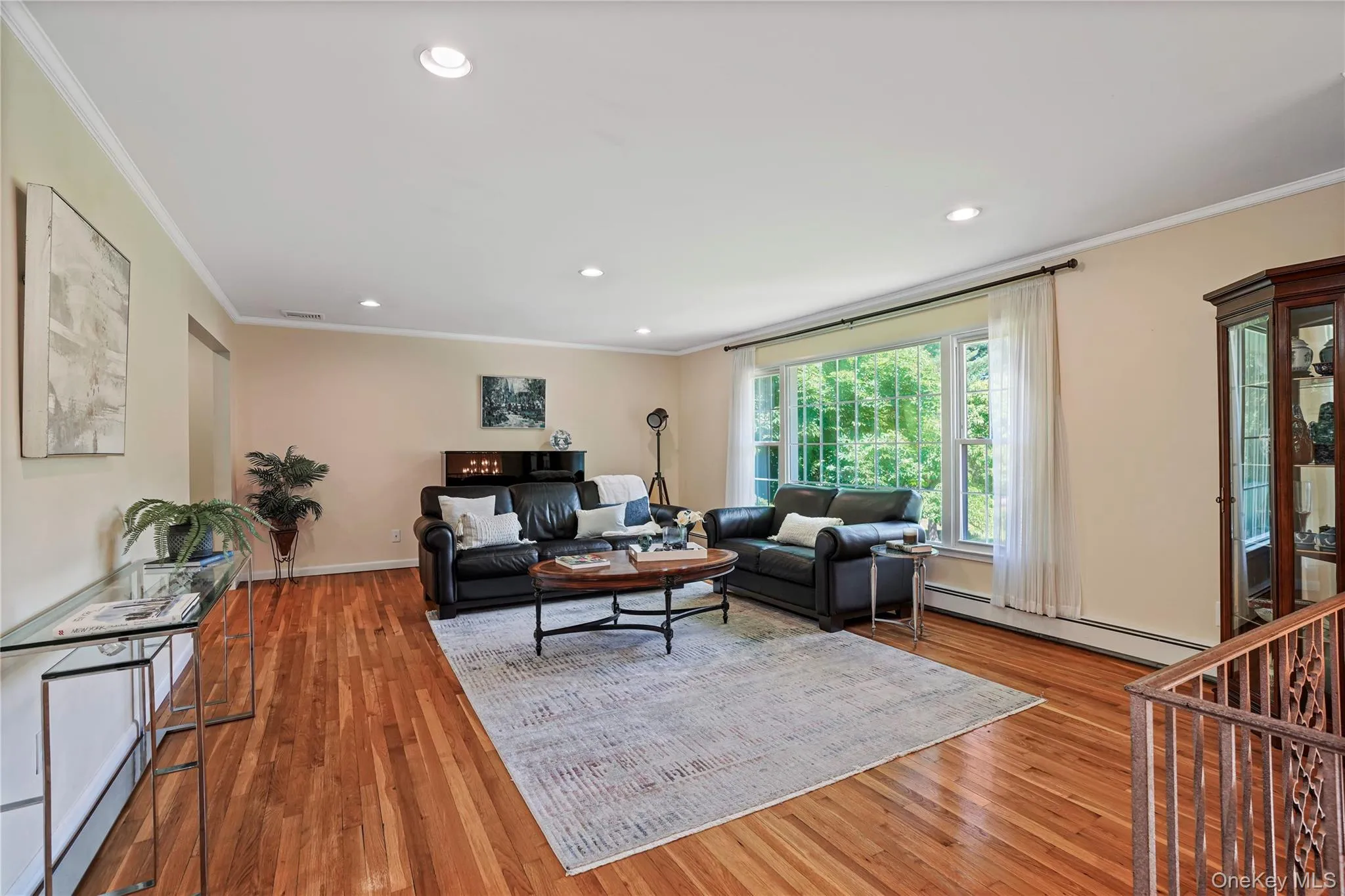 2 Rochambeau Drive, Greenburgh, NY, 4 Bedrooms Bedrooms, 9 Rooms Rooms,3 BathroomsBathrooms,Residential,For Rent,Rochambeau,0,1009196 2 Rochambeau Drive, Greenburgh, NY, 4 Bedrooms Bedrooms, 9 Rooms Rooms,3 BathroomsBathrooms,Residential,For Rent,Rochambeau,0,1009196