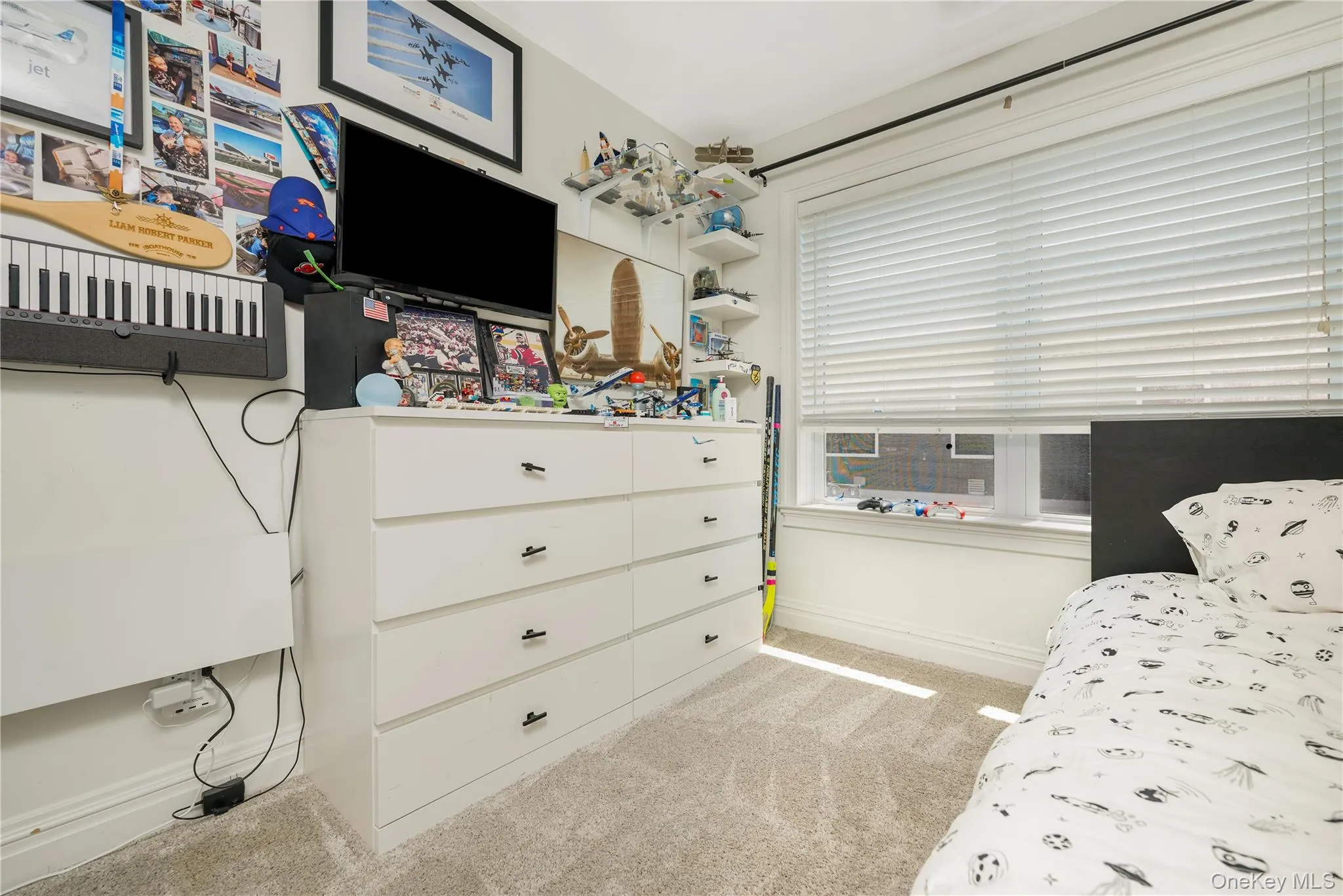 32 Della Drive, West Babylon, NY, 2 Bedrooms Bedrooms, 6 Rooms Rooms,2 BathroomsBathrooms,Residential,For Rent,Della,0,1009205 32 Della Drive, West Babylon, NY, 2 Bedrooms Bedrooms, 6 Rooms Rooms,2 BathroomsBathrooms,Residential,For Rent,Della,0,1009205