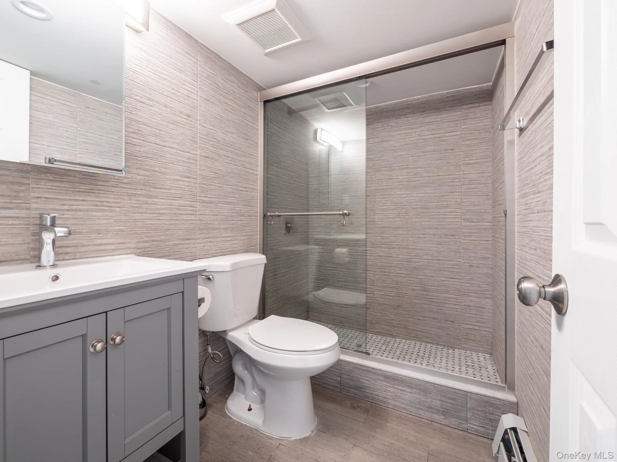83-34 116th Street, New York, NY, 6 Bedrooms Bedrooms, 12 Rooms Rooms,4 BathroomsBathrooms,Residential,For Rent,116th,0,1009208 83-34 116th Street, New York, NY, 6 Bedrooms Bedrooms, 12 Rooms Rooms,4 BathroomsBathrooms,Residential,For Rent,116th,0,1009208