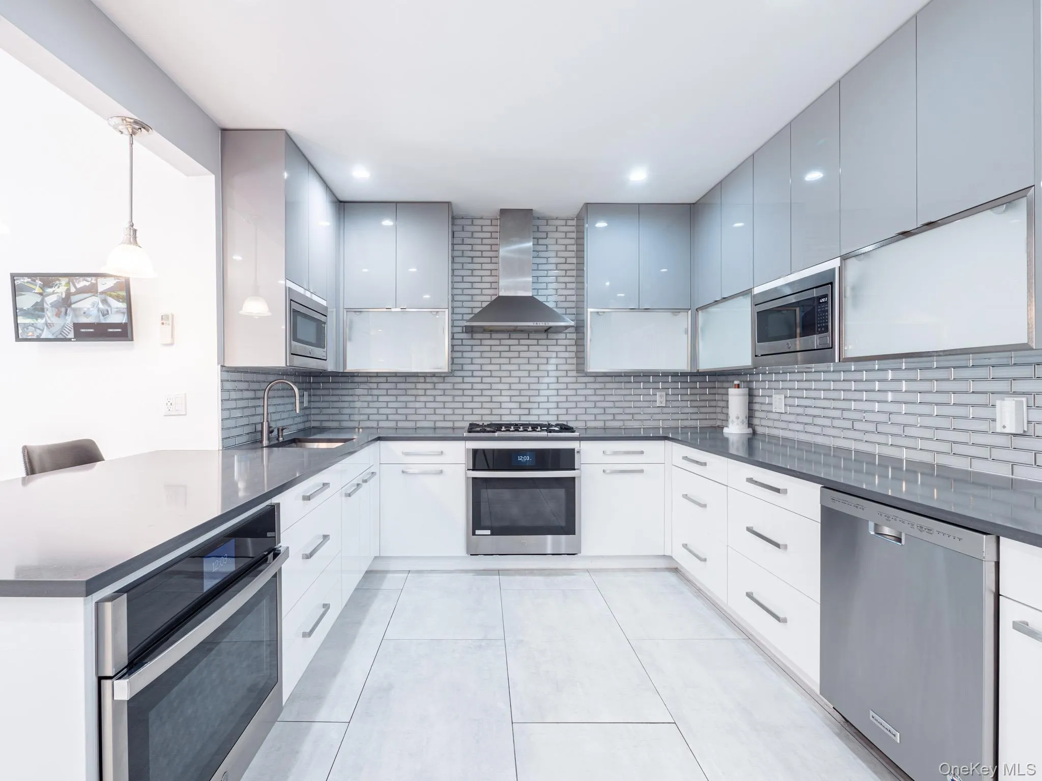 83-34 116th Street, New York, NY, 6 Bedrooms Bedrooms, 12 Rooms Rooms,4 BathroomsBathrooms,Residential,For Rent,116th,0,1009208 83-34 116th Street, New York, NY, 6 Bedrooms Bedrooms, 12 Rooms Rooms,4 BathroomsBathrooms,Residential,For Rent,116th,0,1009208