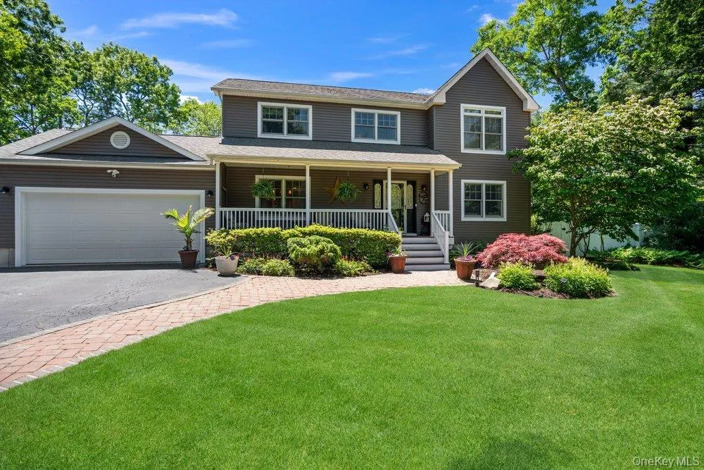 131 Jamaica Avenue, Brookhaven, NY, 4 Bedrooms Bedrooms, 8 Rooms Rooms,2 BathroomsBathrooms,Residential,For Rent,Jamaica,0,1009209 131 Jamaica Avenue, Brookhaven, NY, 4 Bedrooms Bedrooms, 8 Rooms Rooms,2 BathroomsBathrooms,Residential,For Rent,Jamaica,0,1009209
