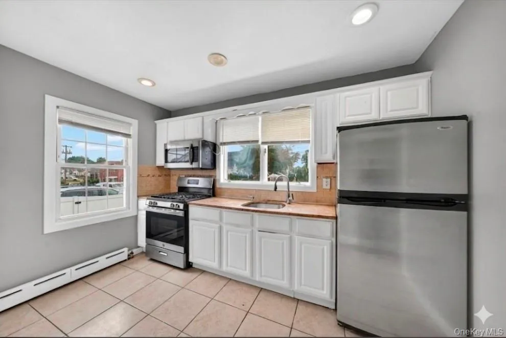 86 Remsen Avenue, Hempstead, NY, 3 Bedrooms Bedrooms, 8 Rooms Rooms,2 BathroomsBathrooms,Residential,For Rent,Remsen,0,1009210 86 Remsen Avenue, Hempstead, NY, 3 Bedrooms Bedrooms, 8 Rooms Rooms,2 BathroomsBathrooms,Residential,For Rent,Remsen,0,1009210