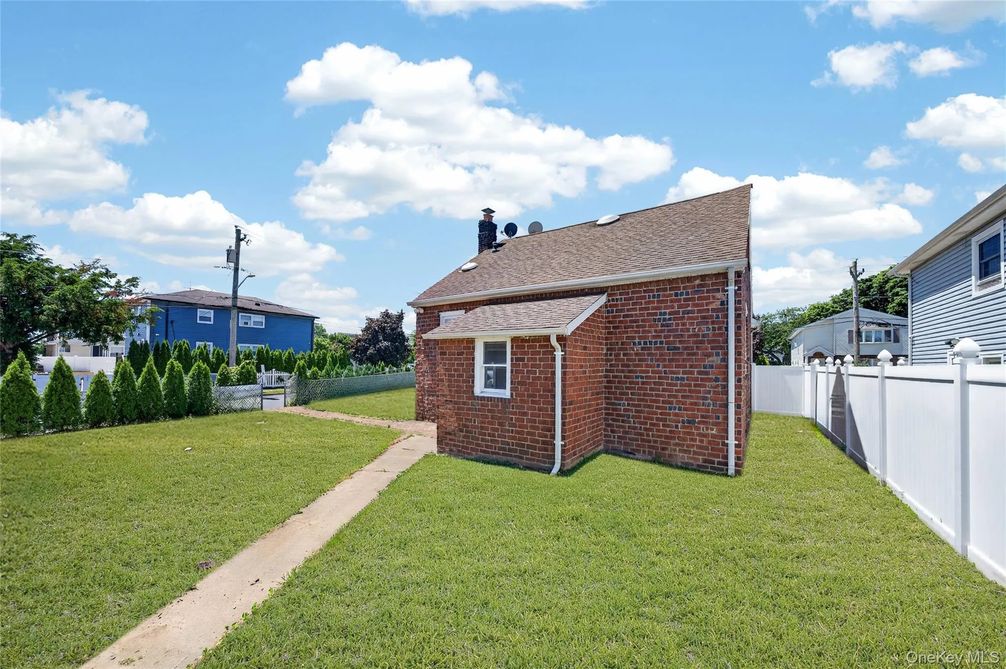 86 Remsen Avenue, Hempstead, NY, 3 Bedrooms Bedrooms, 8 Rooms Rooms,2 BathroomsBathrooms,Residential,For Rent,Remsen,0,1009210 86 Remsen Avenue, Hempstead, NY, 3 Bedrooms Bedrooms, 8 Rooms Rooms,2 BathroomsBathrooms,Residential,For Rent,Remsen,0,1009210
