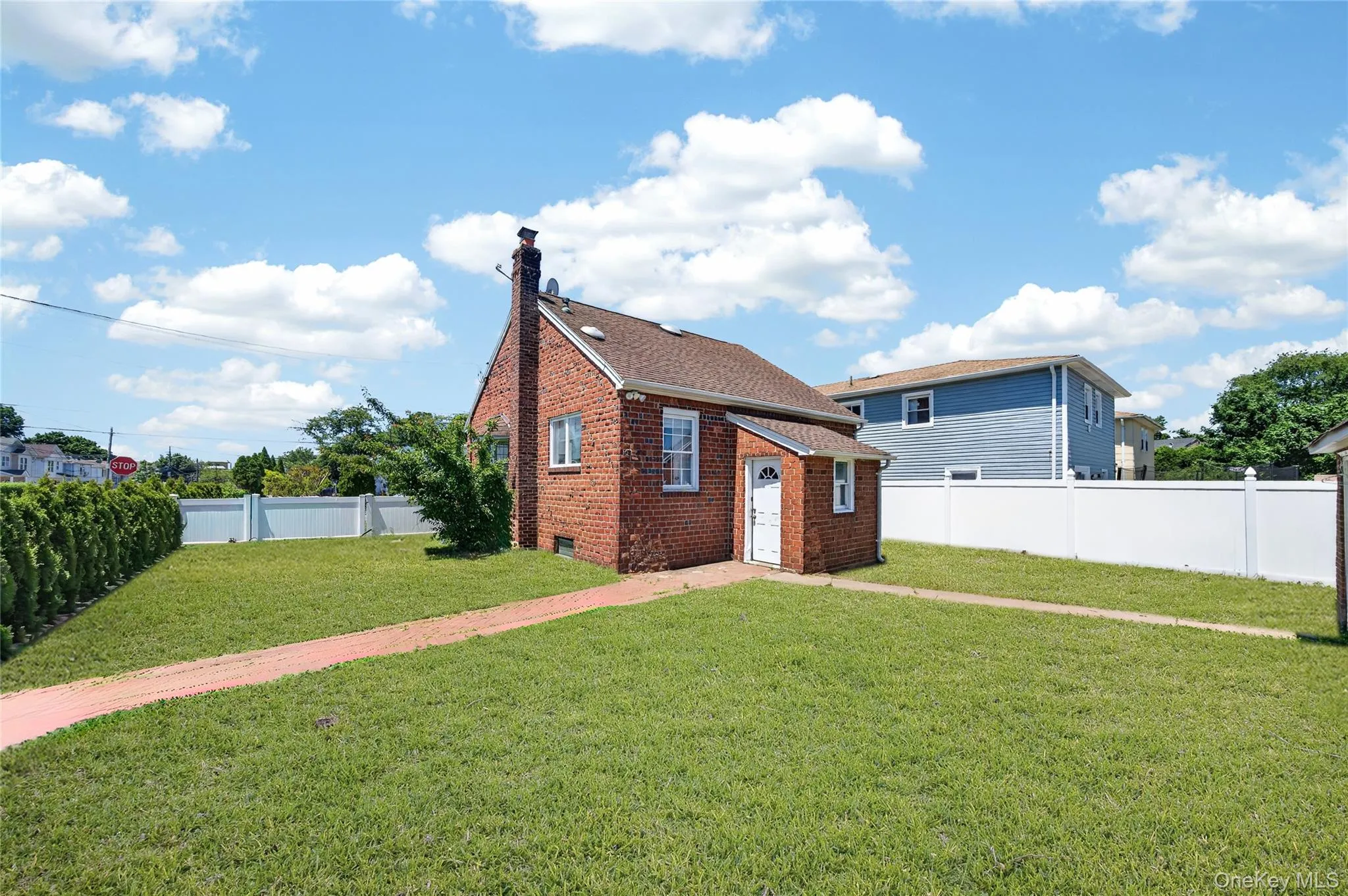 86 Remsen Avenue, Hempstead, NY, 3 Bedrooms Bedrooms, 8 Rooms Rooms,2 BathroomsBathrooms,Residential,For Rent,Remsen,0,1009210 86 Remsen Avenue, Hempstead, NY, 3 Bedrooms Bedrooms, 8 Rooms Rooms,2 BathroomsBathrooms,Residential,For Rent,Remsen,0,1009210