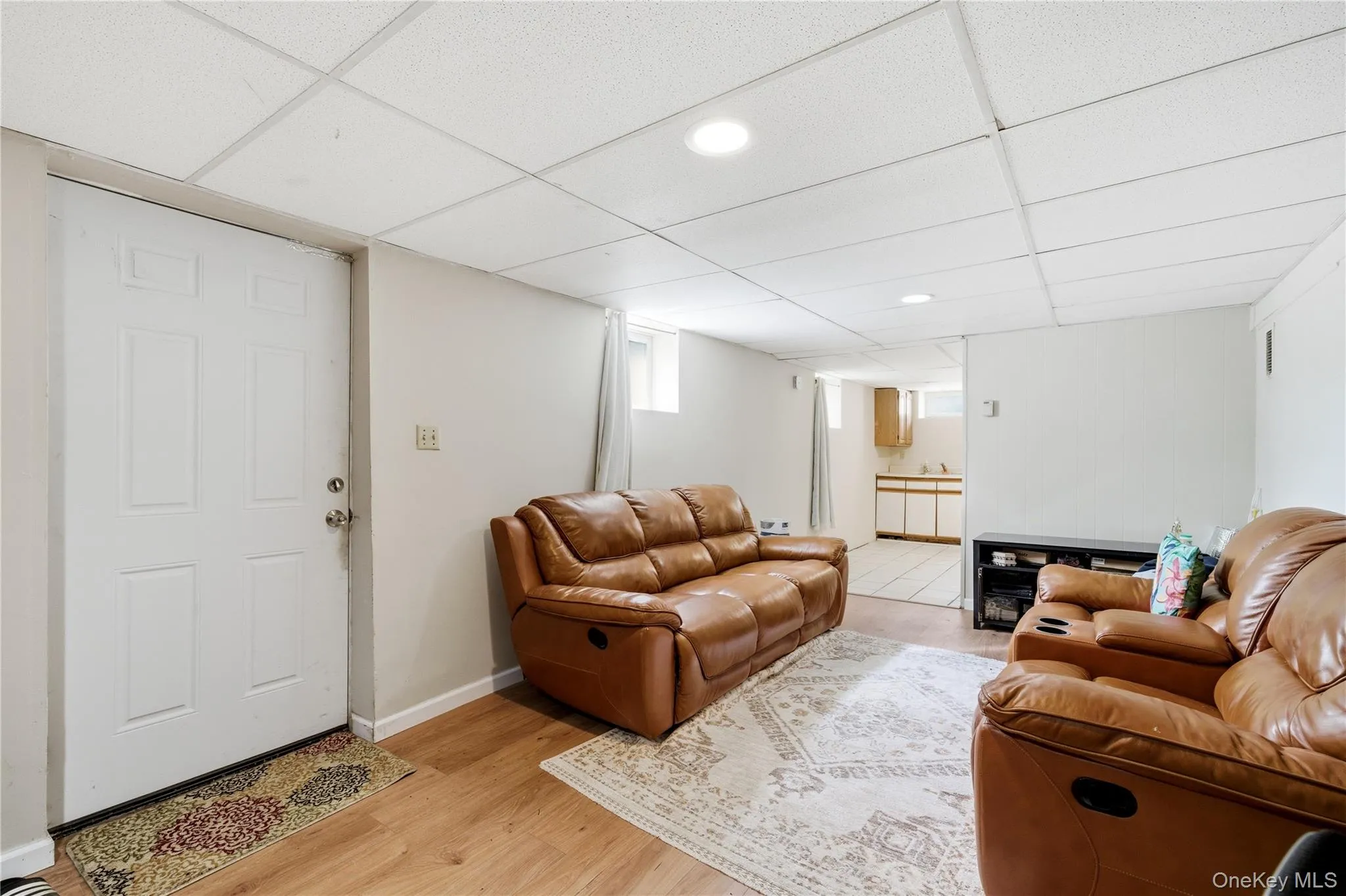 32 White Street, Islip, NY, 3 Bedrooms Bedrooms, 9 Rooms Rooms,2 BathroomsBathrooms,Residential,For Rent,White,0,1009214 32 White Street, Islip, NY, 3 Bedrooms Bedrooms, 9 Rooms Rooms,2 BathroomsBathrooms,Residential,For Rent,White,0,1009214