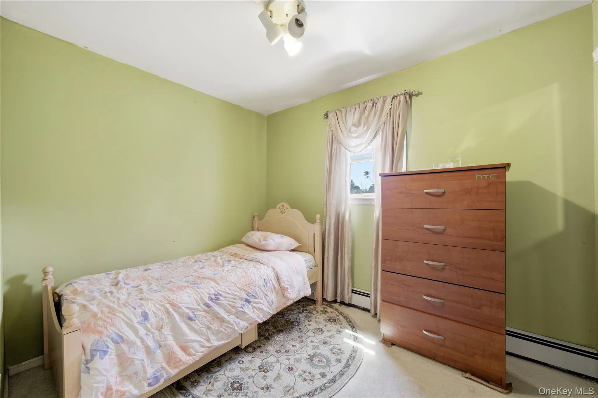 32 White Street, Islip, NY, 3 Bedrooms Bedrooms, 9 Rooms Rooms,2 BathroomsBathrooms,Residential,For Rent,White,0,1009214 32 White Street, Islip, NY, 3 Bedrooms Bedrooms, 9 Rooms Rooms,2 BathroomsBathrooms,Residential,For Rent,White,0,1009214